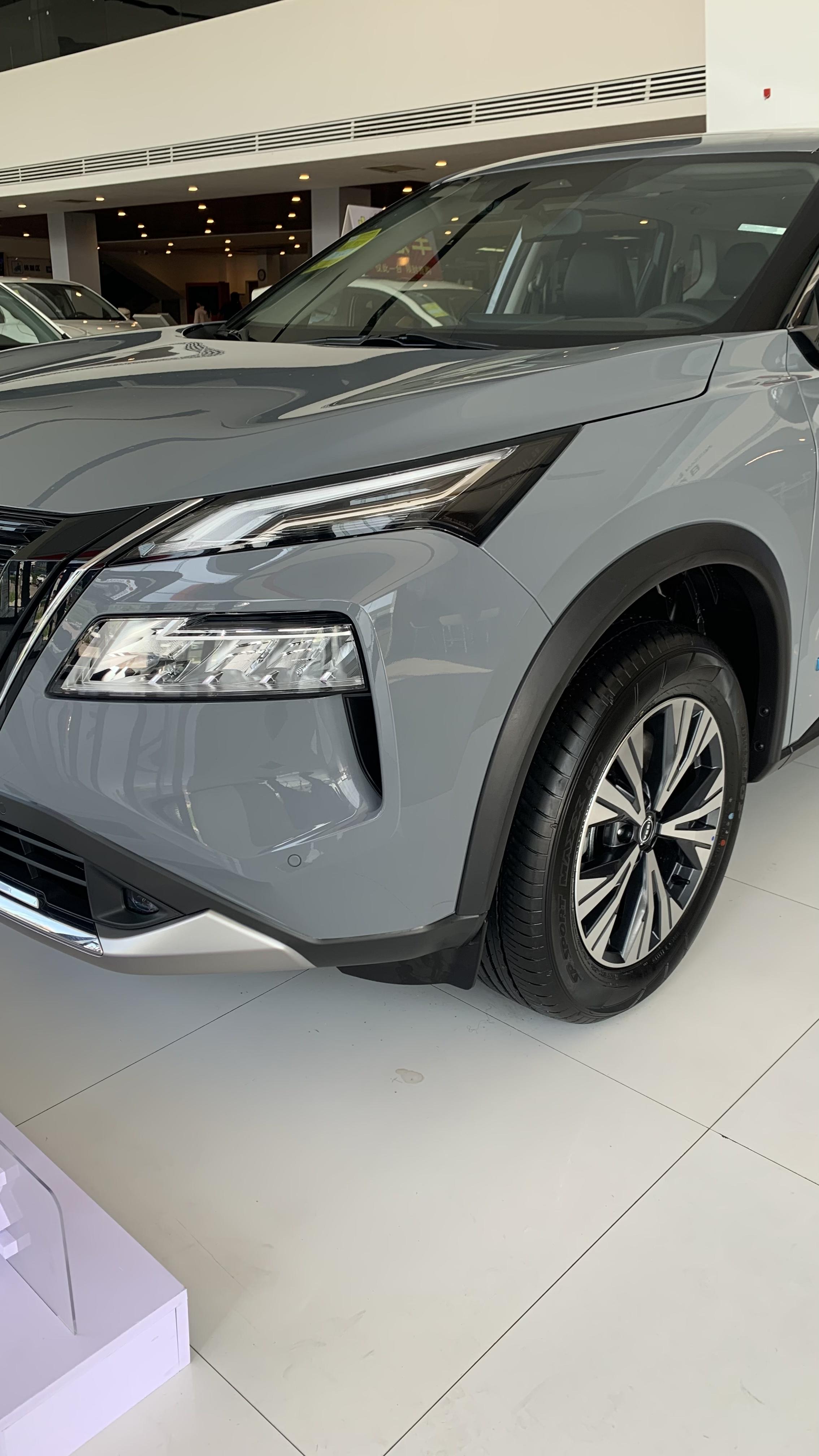 灰色奇骏,稀有颜色. 这个灰颜色真的很稀有,老样子,无调色无滤镜