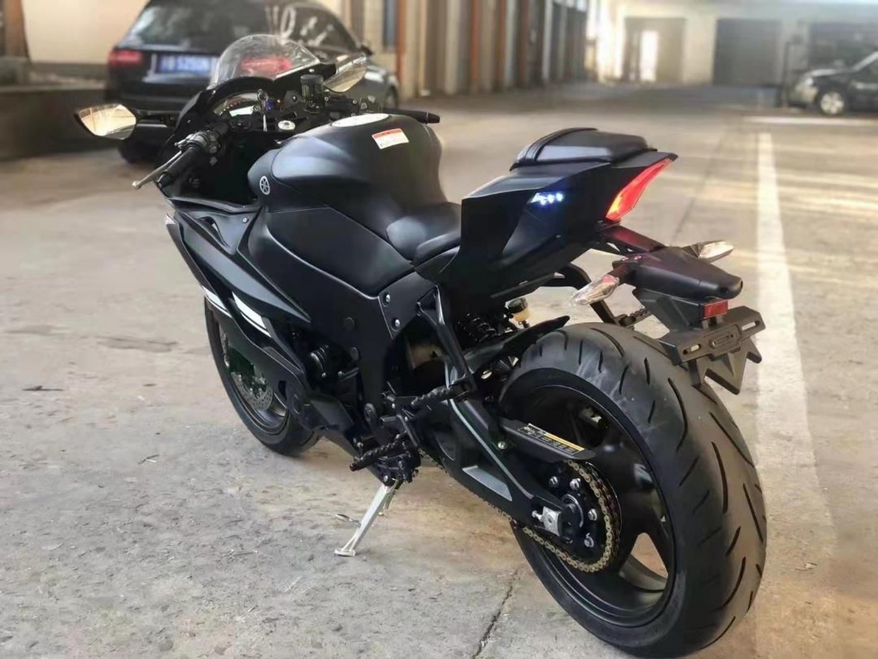 名称:华鹰r6 排量:双缸水冷500排量 发动机:宗申 最高车速:180km/h
