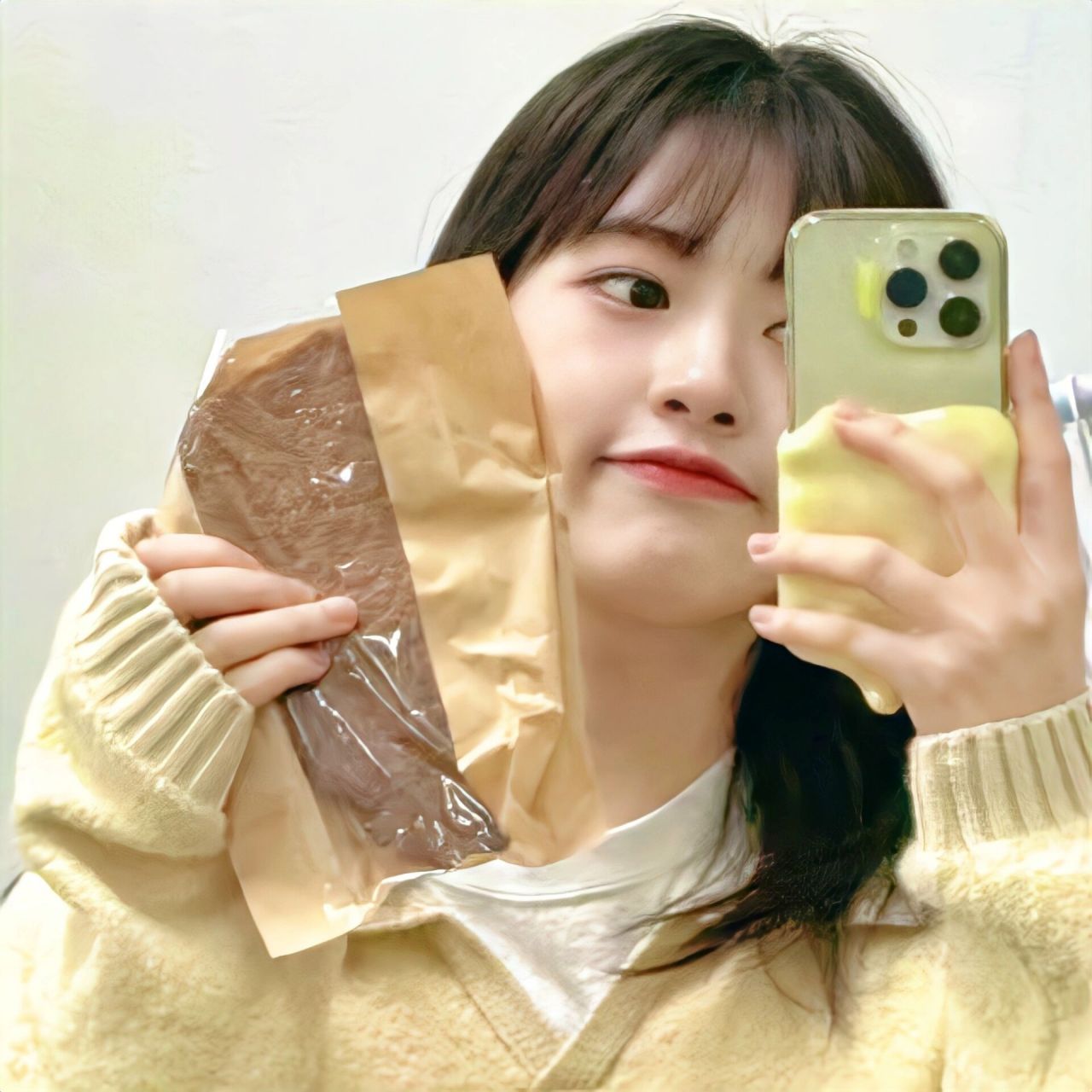 安宥真稀有头像!