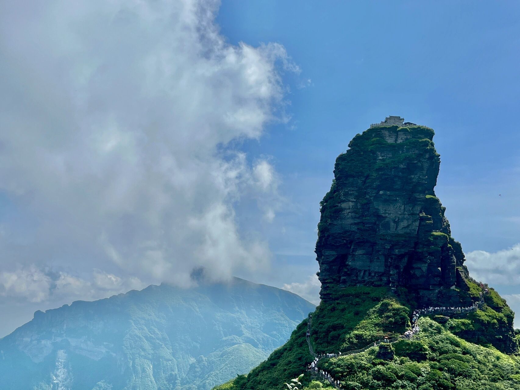 镇远古镇7915梵净山 第三天: 我们从镇远古镇出发,直接坐大巴到了