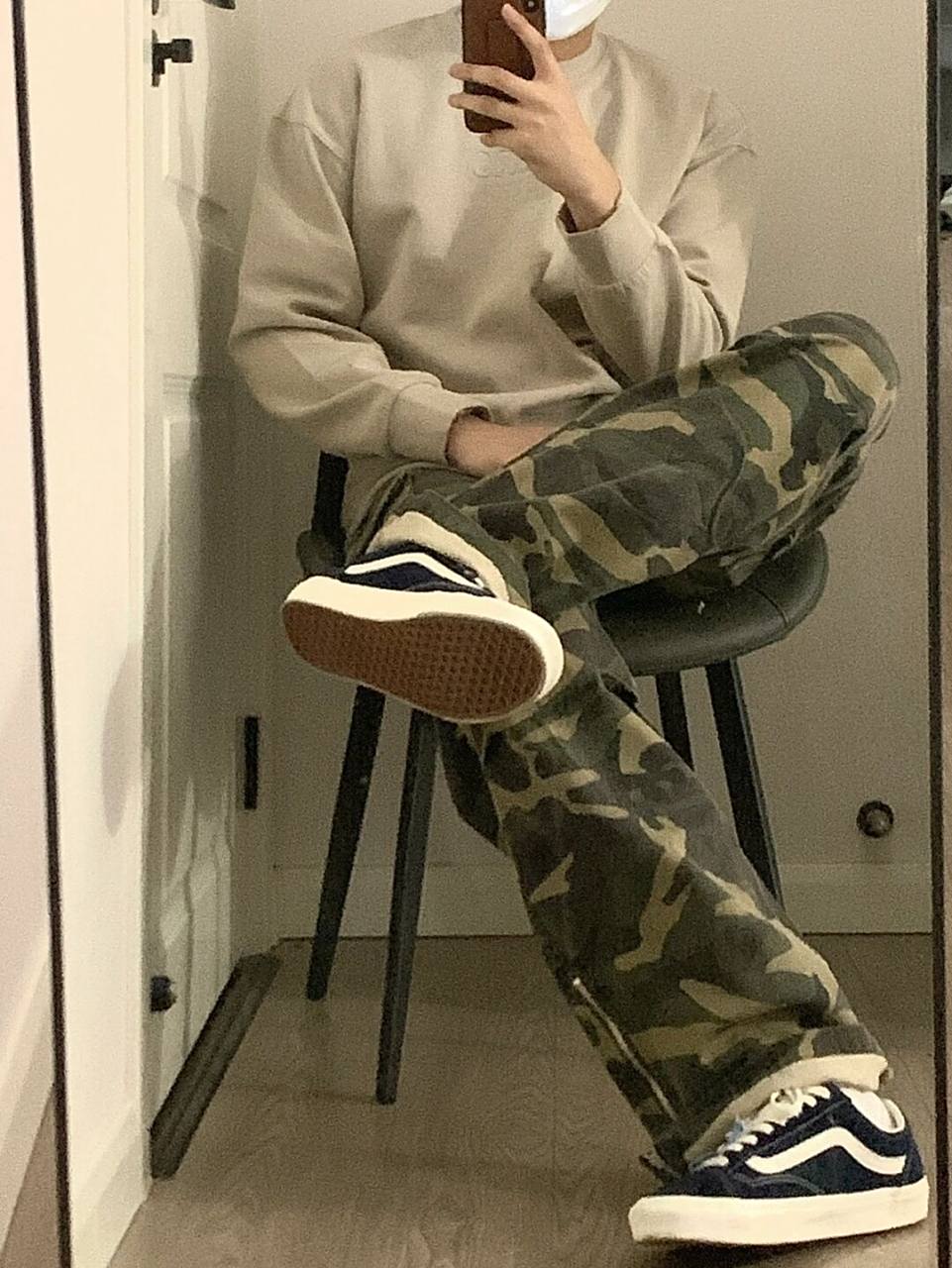 迷彩裤真的百搭! #日常穿搭# #ootd# #秋季穿搭# #每日穿搭# #迷彩裤