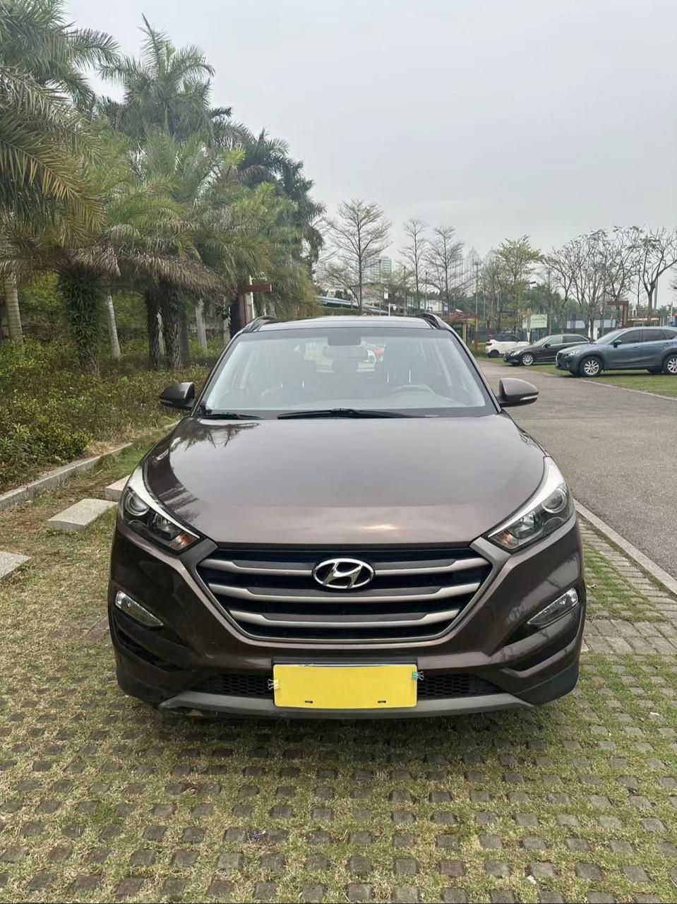 拿下本地准一手现代途胜高配18款1.6t两驱15周年特别版(裸车17.