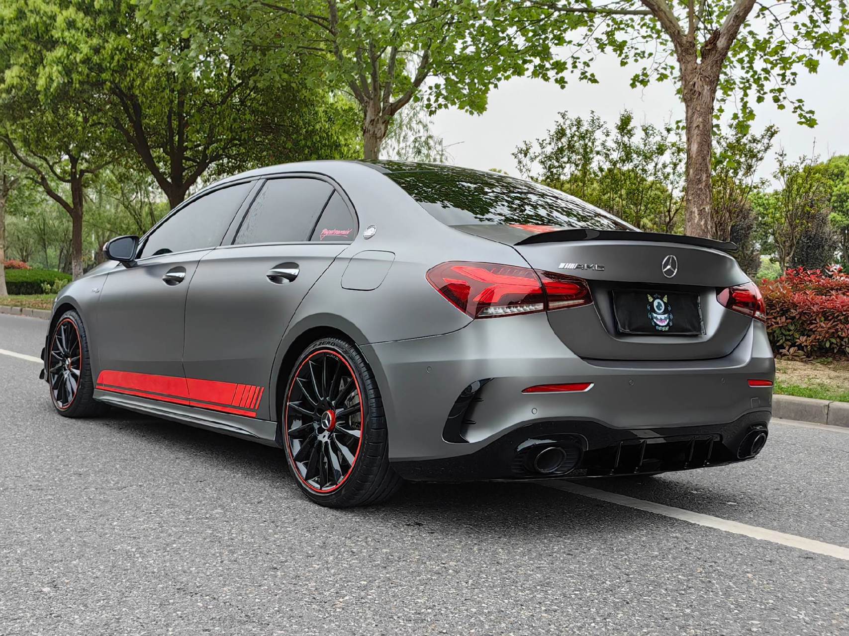 新到 2022年上牌奔驰amg a35l 4matic炽夜特别版 本地一手车 车况原版