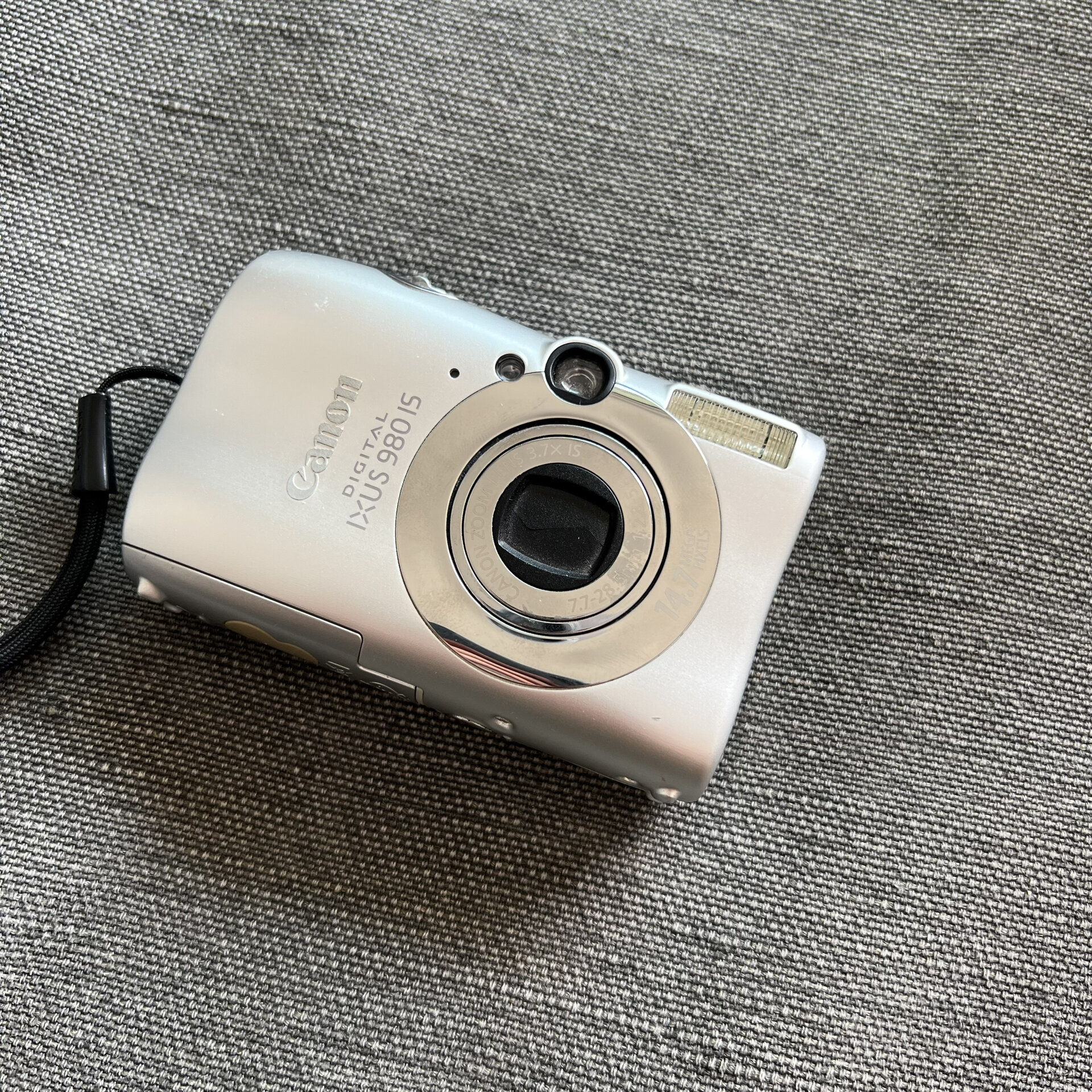 几乎全新佳能ixus 980is