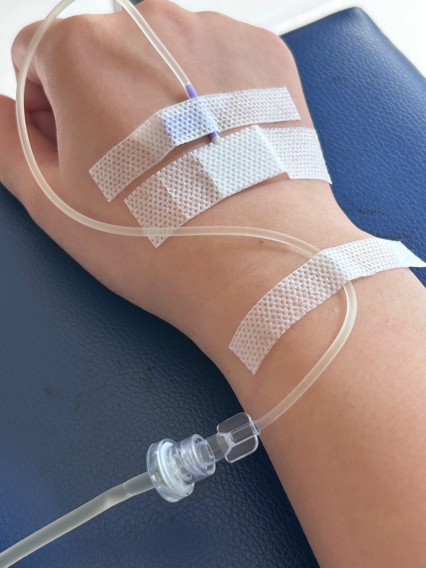 自己一个人打吊瓶