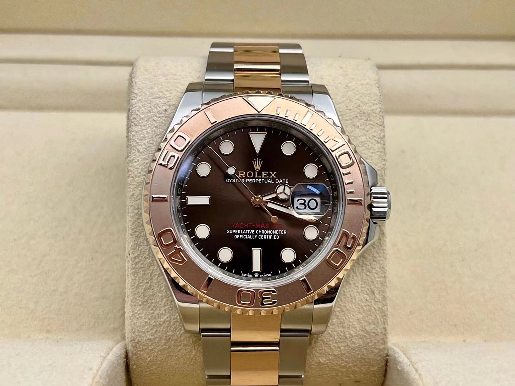 今日典当分享劳力士游艇名仕型系列  126621 咖啡盘 40毫米表径 18ct