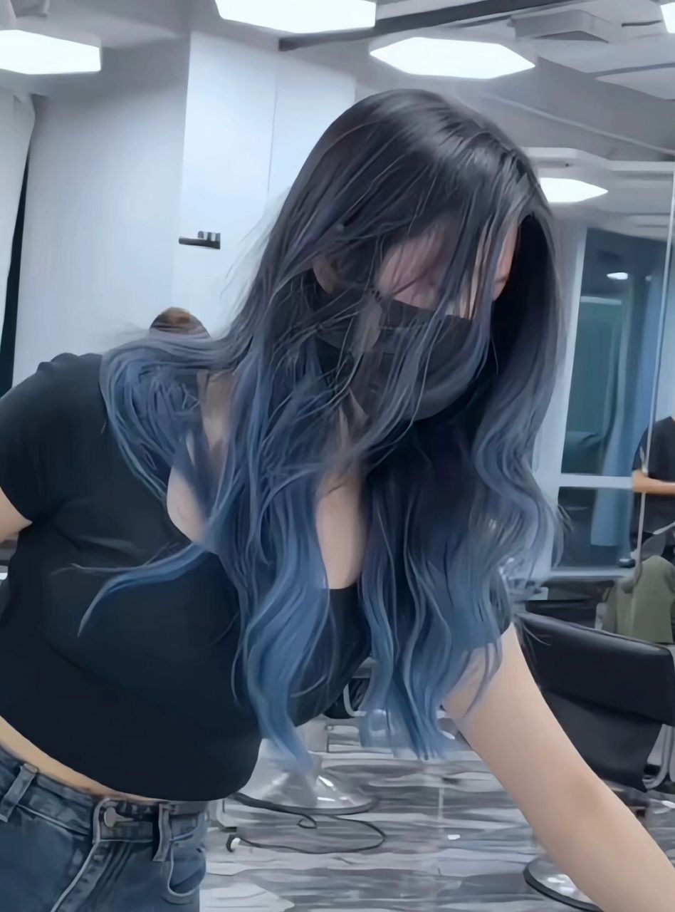 冰蓝色巴黎画染 不用漂全头的发色清爽夏日 91梦