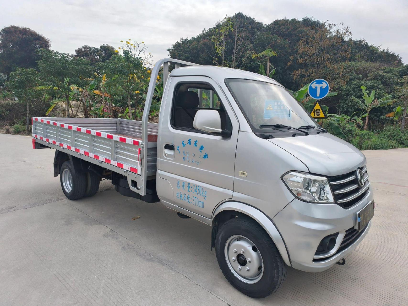 东风小货车,后四轮3米6车厢平板,全国可上牌