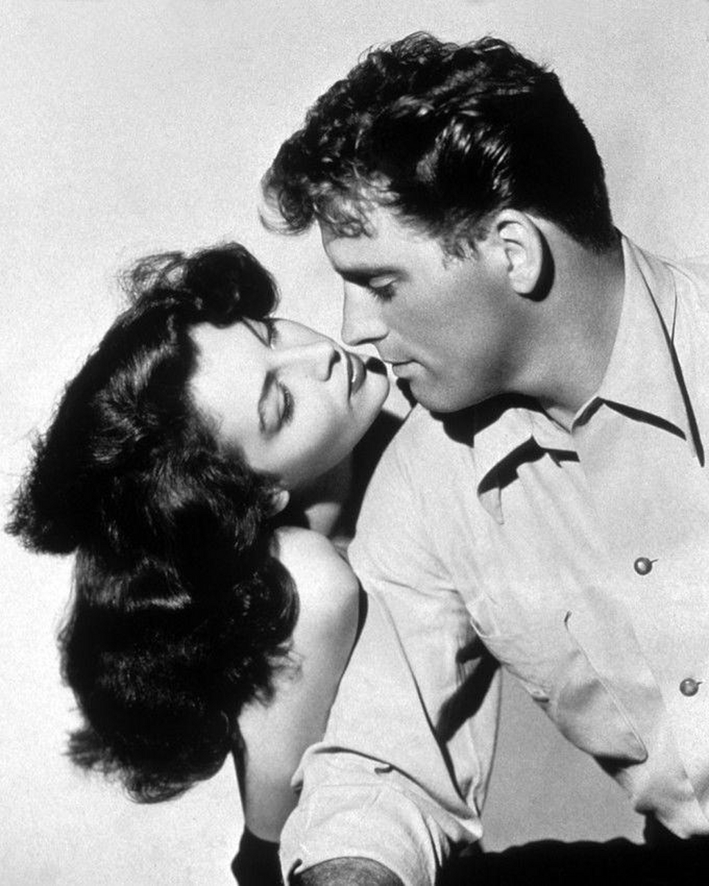 1946年,伯特·兰卡斯特与艾娃·加德纳,在《the killers》中.