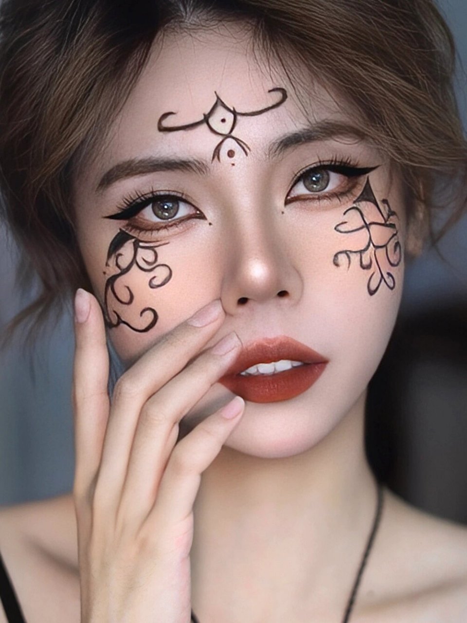 万圣节妆99一盘修容搞定拽酷暗黑女巫妆!