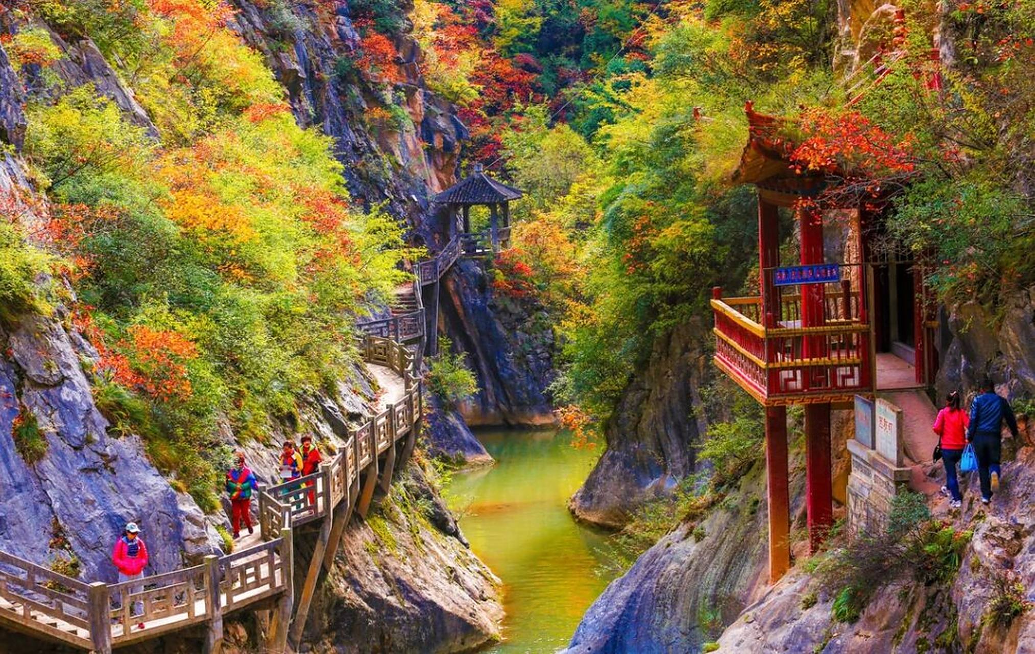 成县景点 成县 西狭颂 鸡峰山 杜少陵祠 裴公湖 泥功山 五仙山 浪沟