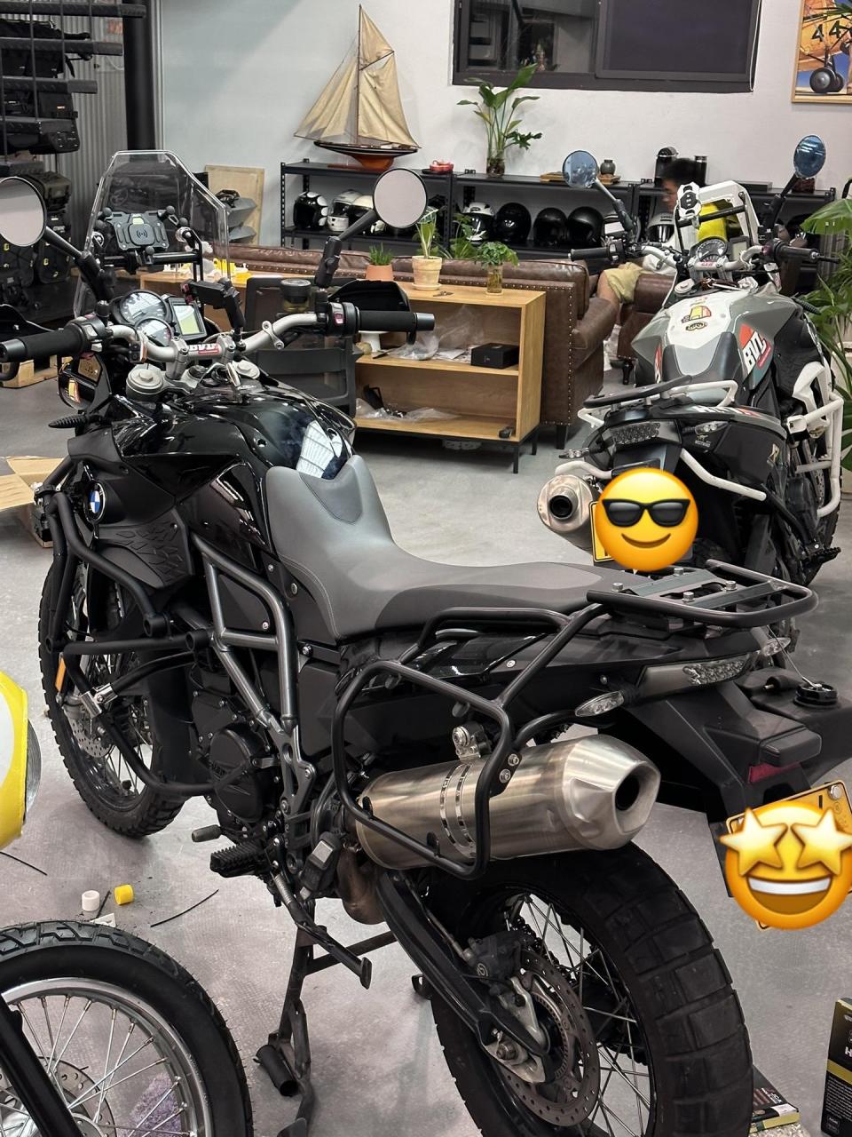 你看,那匹黑马!宝马f800gs改装.