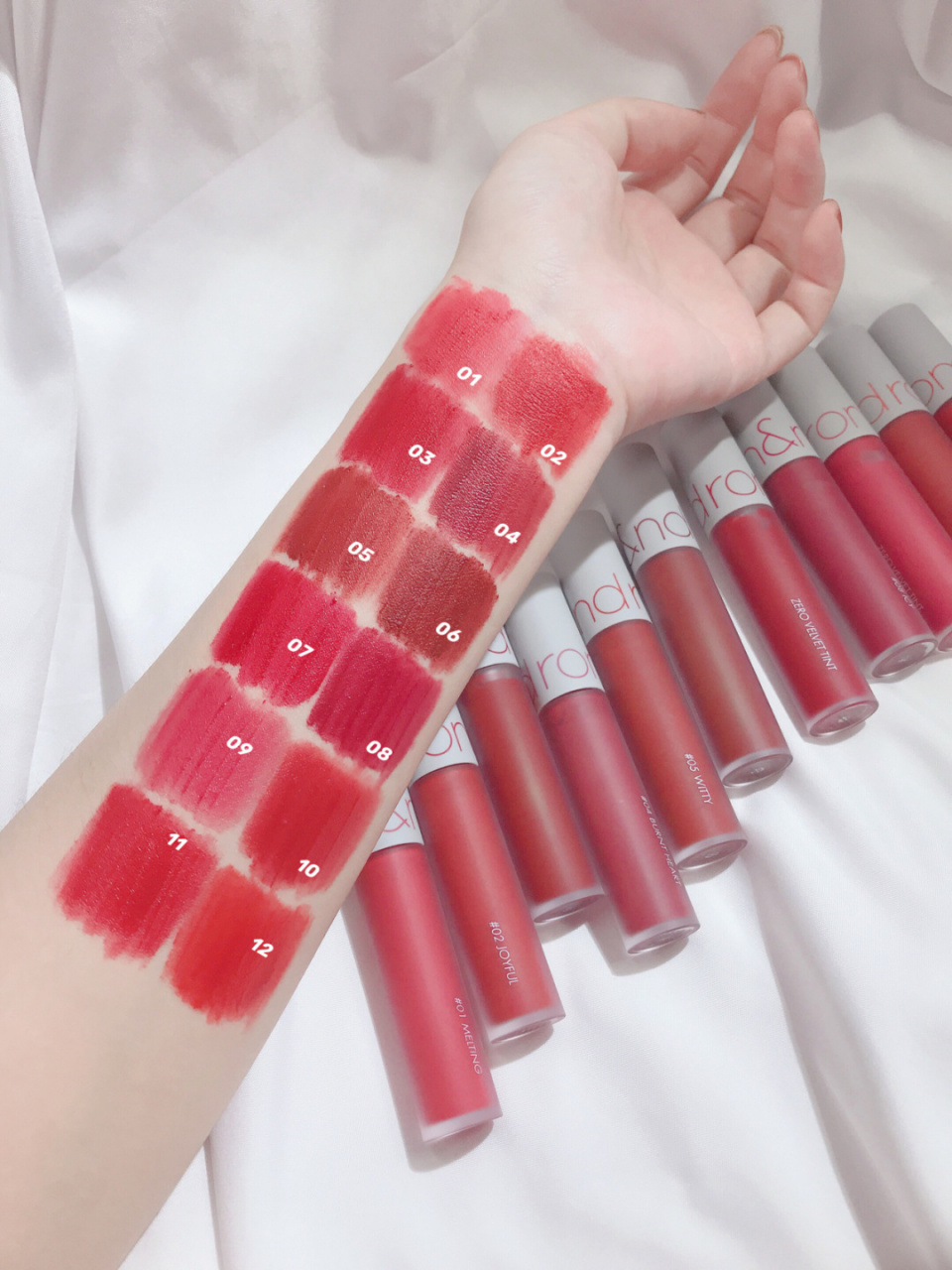 差生是我了 之前只po了romand哑光唇釉的2020新色号01 经典色号