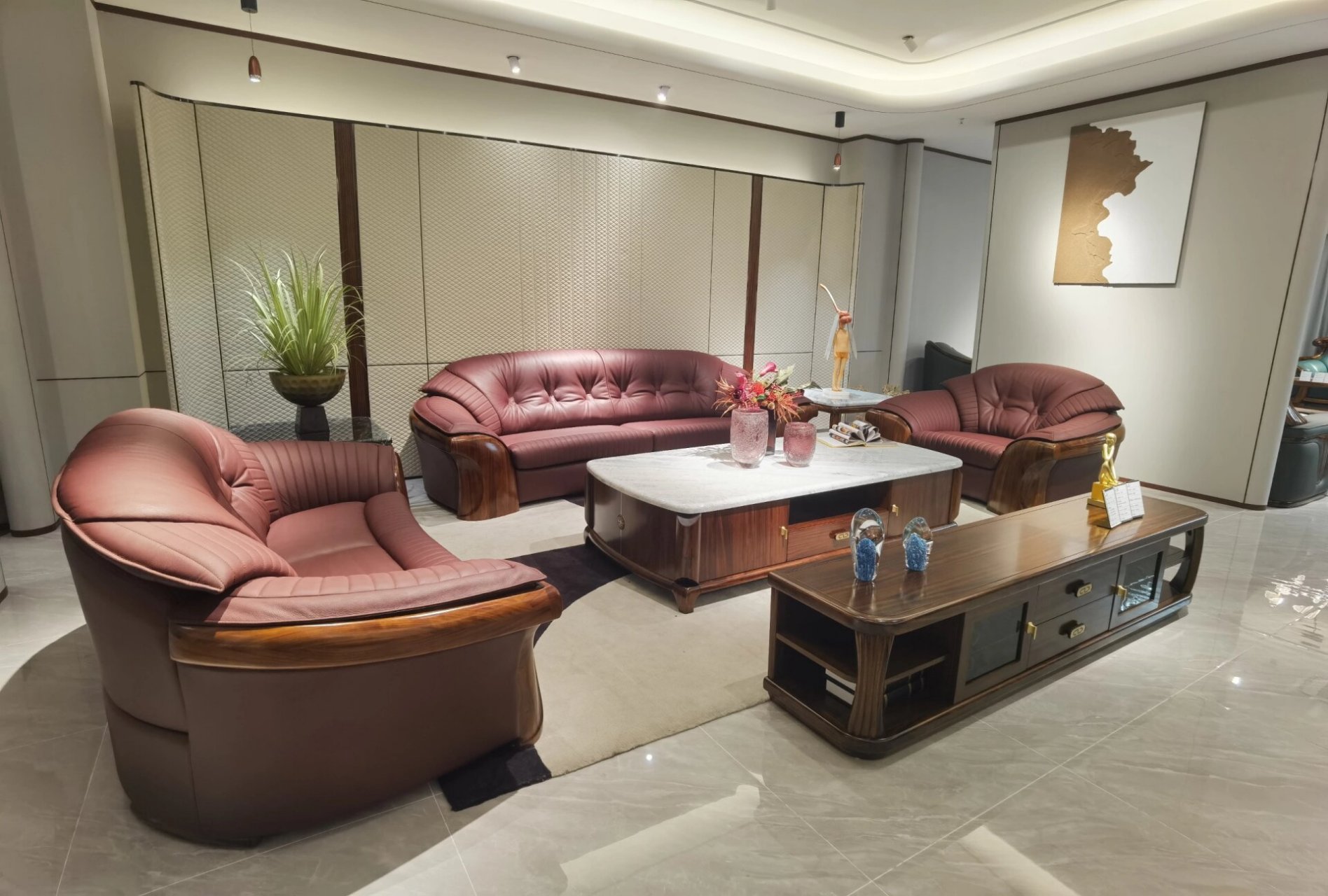 广东深圳安东尼奥陆虎凯旋乌金木沙发轻奢中厚牛皮 原厂直购价格比