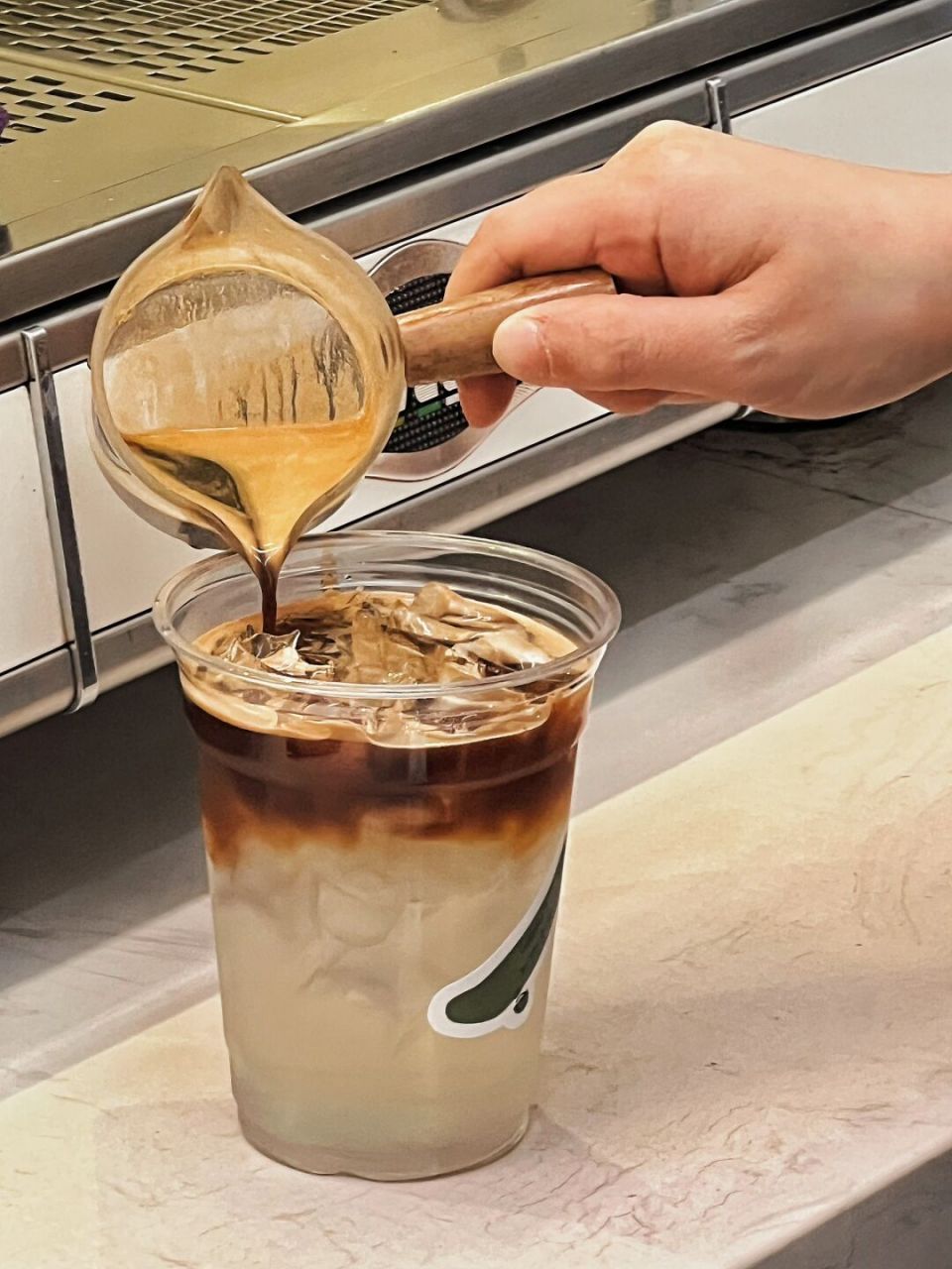 炫了这杯薄荷椰青冰美式!冰爽一夏天!