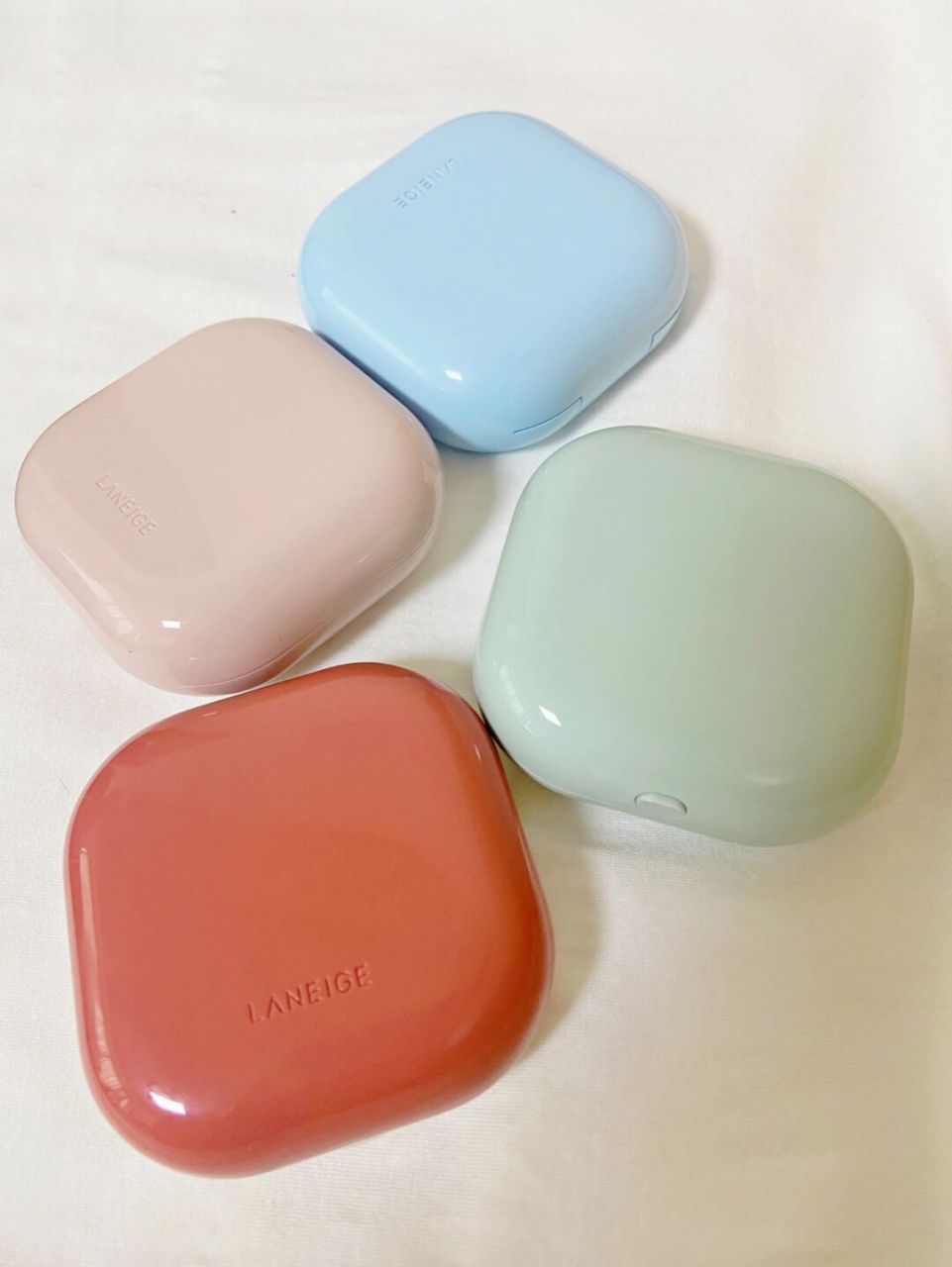 兰芝neo气垫大家都说它像耳机哈哈,不仅好看还好用,刚刚上市的时候