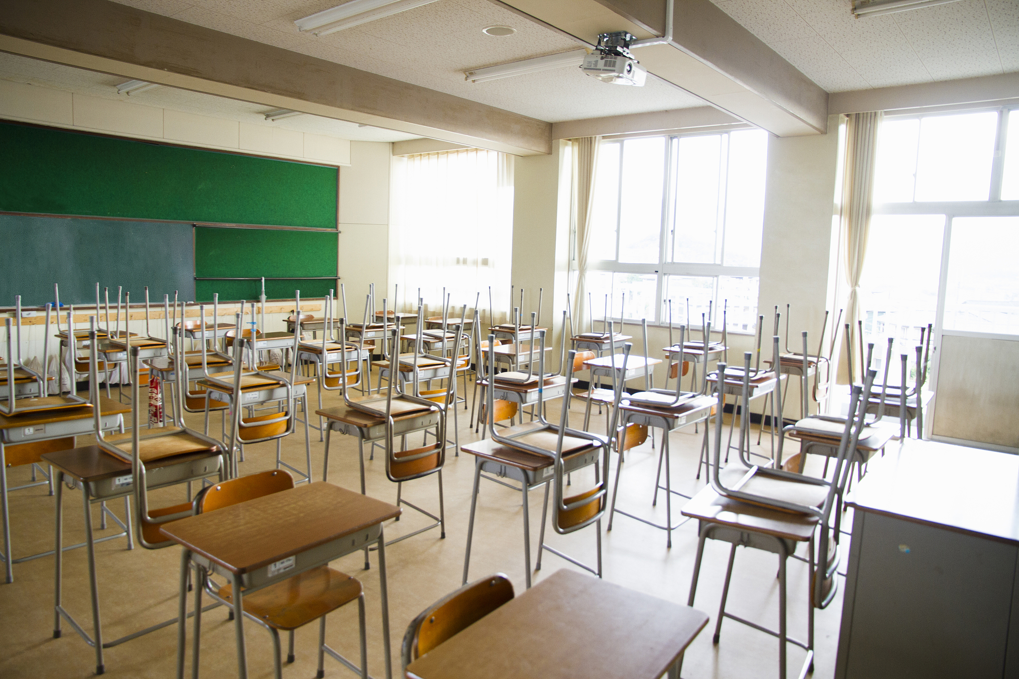 其实,这位男生高中时因故退学,但心中清华梦不灭,复读一年后成功考