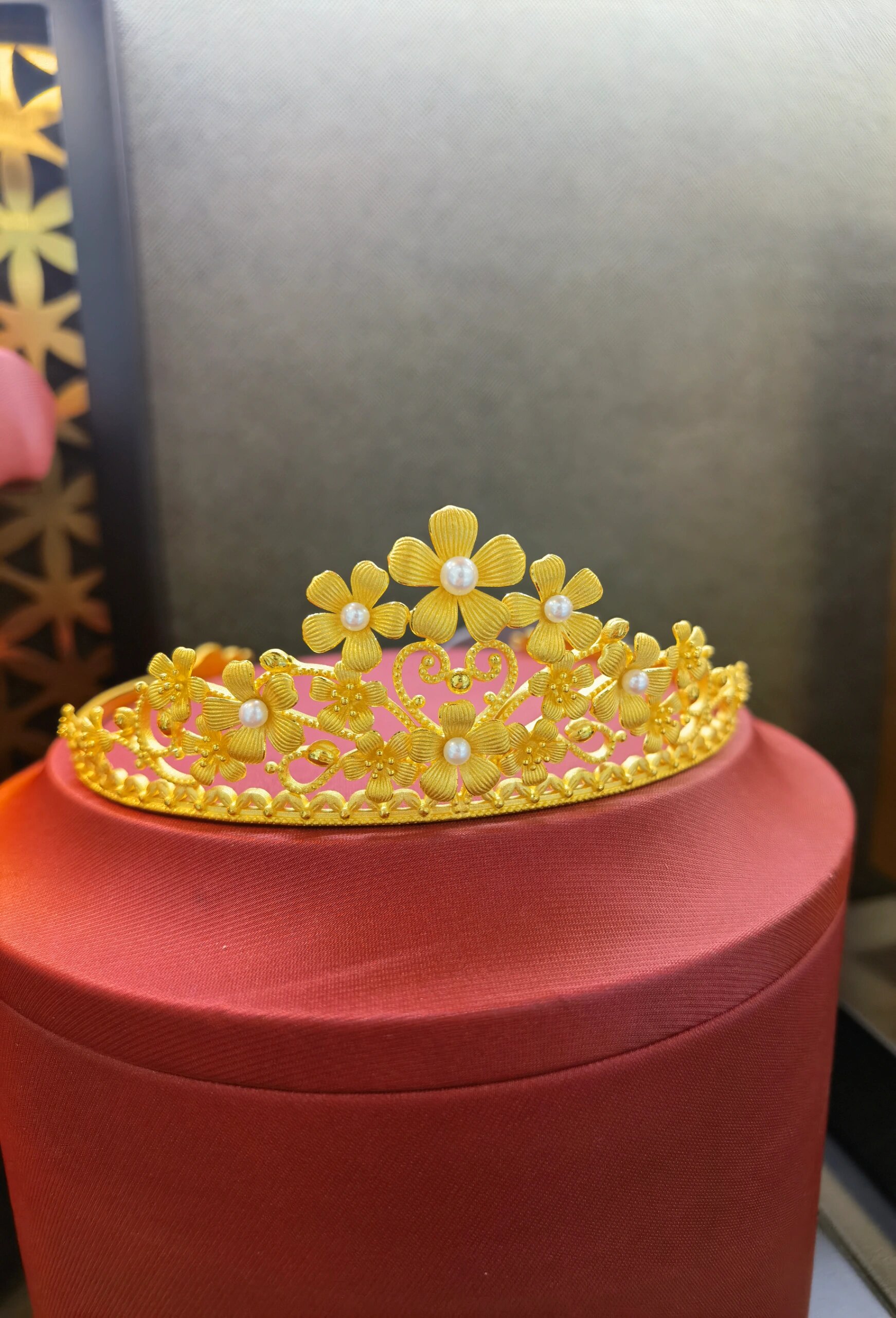 黄金皇冠:加冕人生重要时刻 超级好看的皇冠?