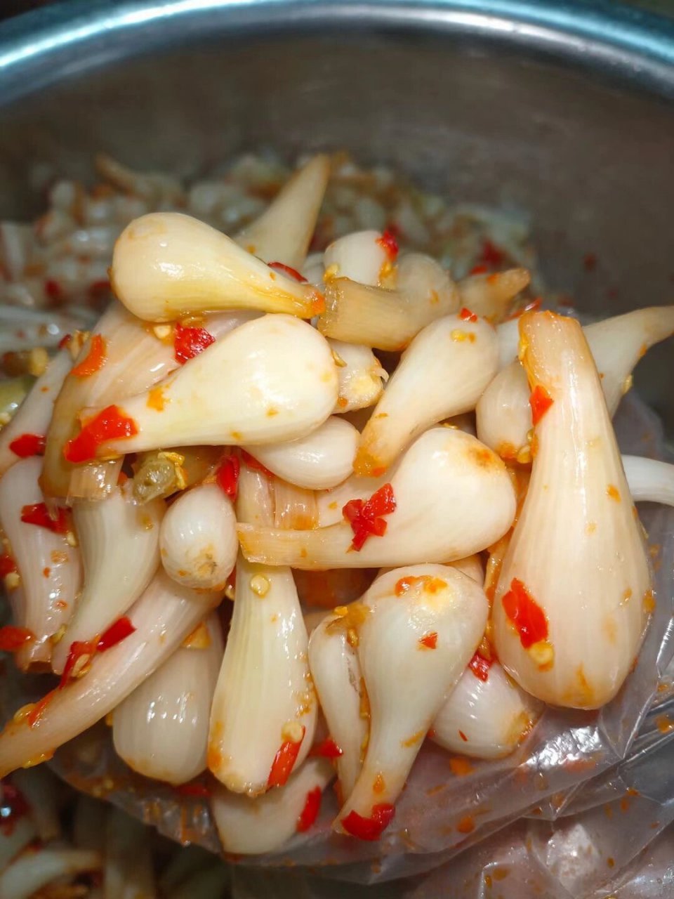 酸辣藠头,一口一个嘎嘣脆～ 小时候常吃的藠头泡菜做法,酸辣爽口,带你