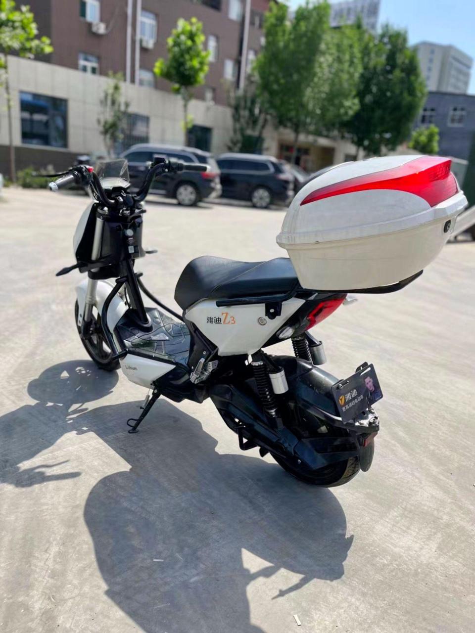 稀有雅迪z3