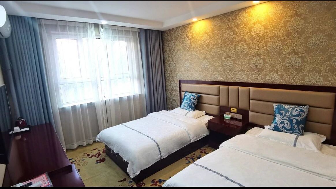 布尔津住宿 到布尔津中转时入住这家酒店,交通位置好,性价比高,100多