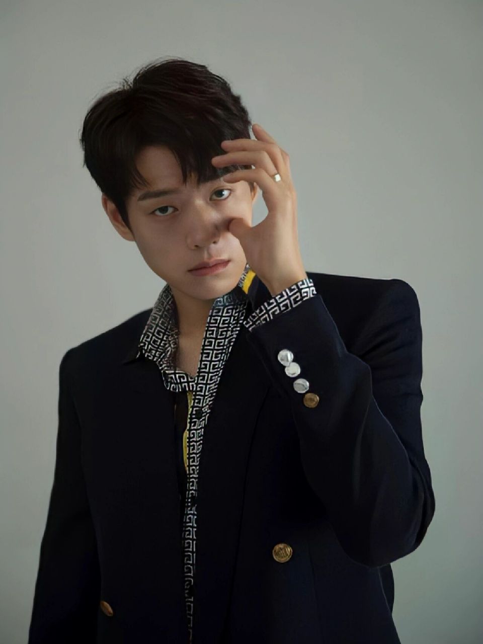 都有一个共同点姐弟恋  魏大勋的三段感情都因为年龄差异而备受瞩目