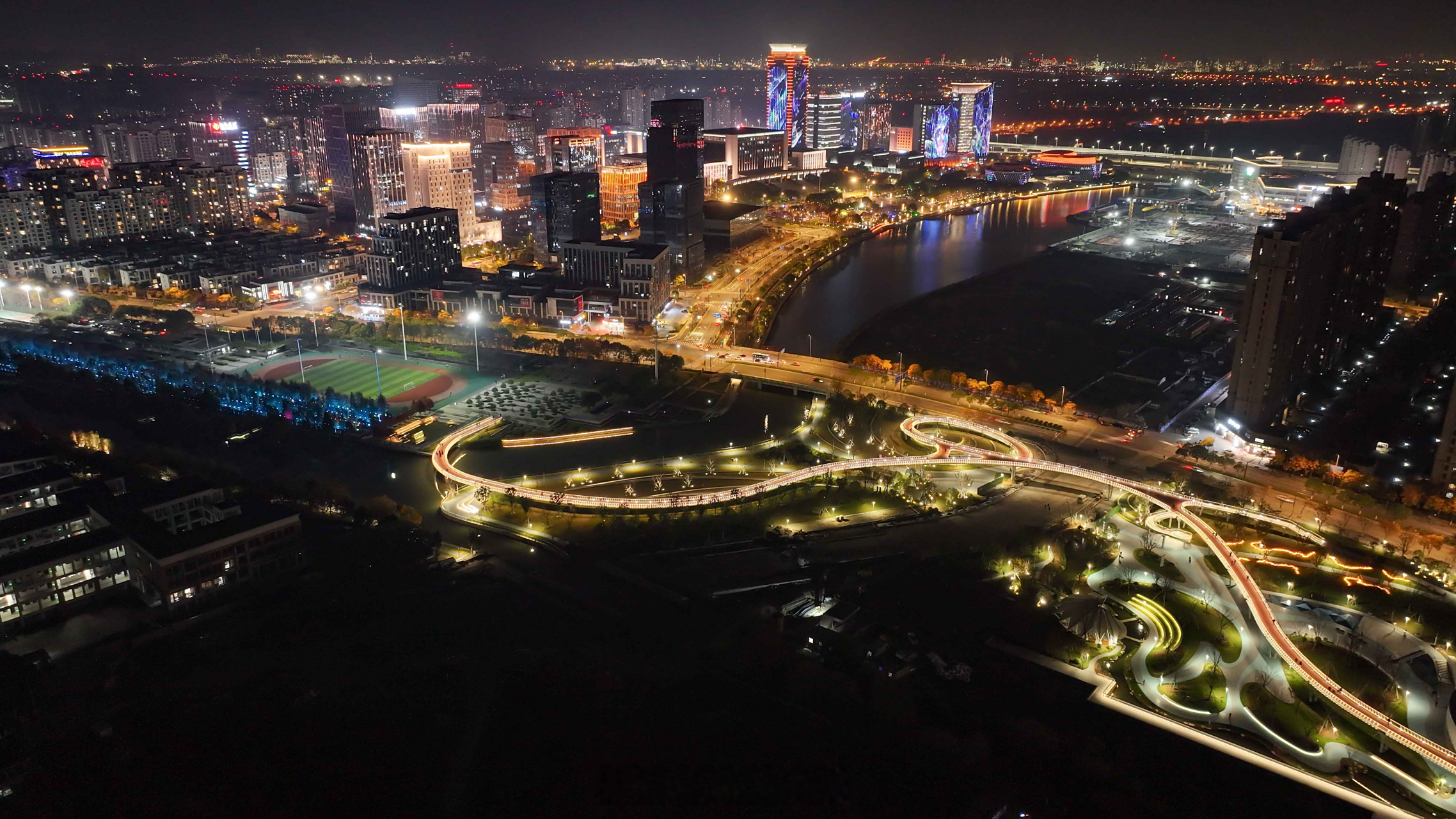 宁波镇海西大河公园夜景开启】#美丽宁波#近日,试开园中的镇海新城西