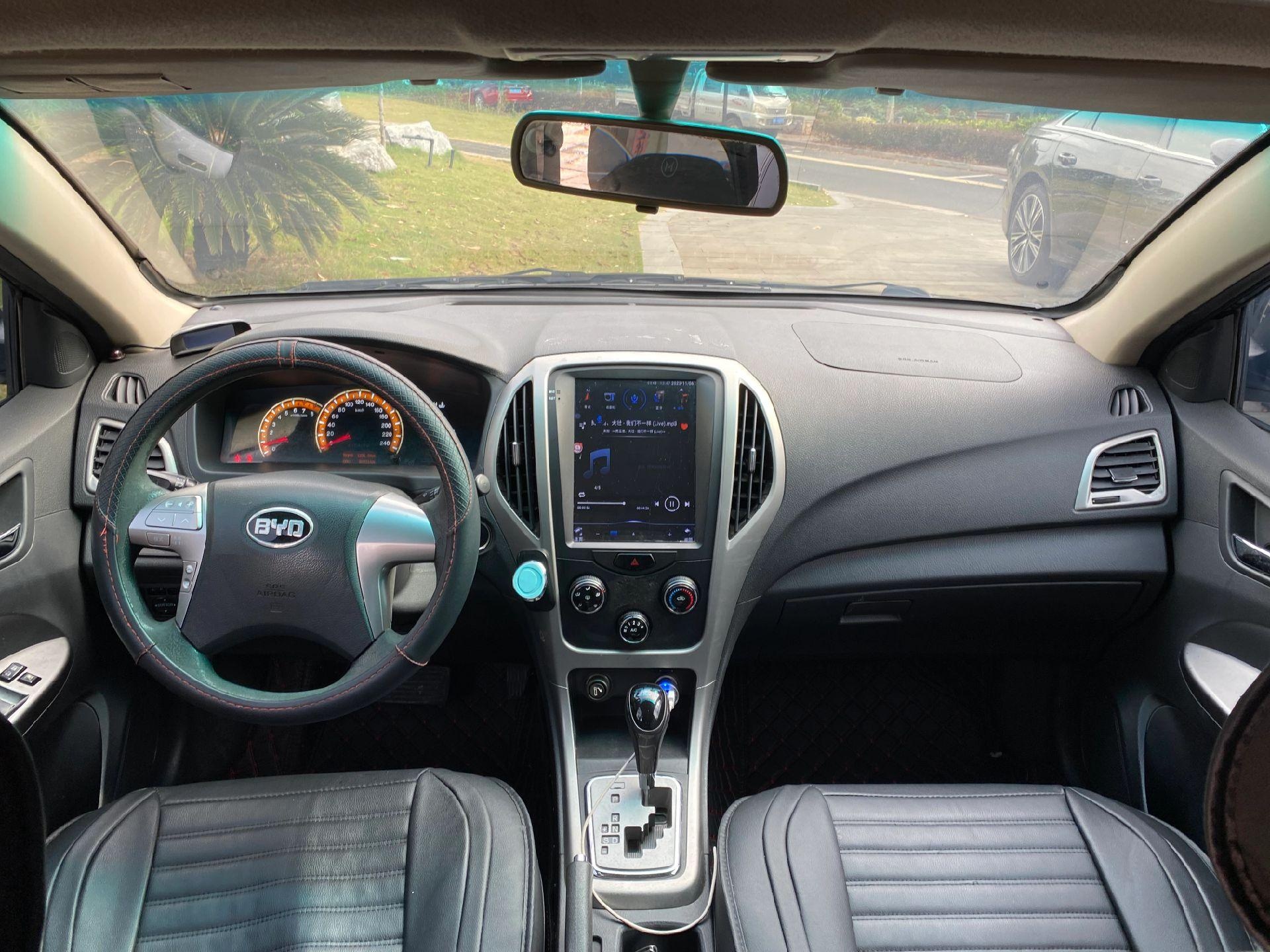 出售2015年比亚迪f3自动挡高配车型