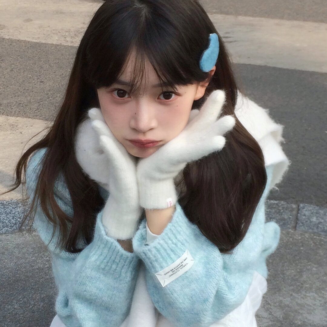 女生真人底图正方形头像女真人正方形美女正方形照片?