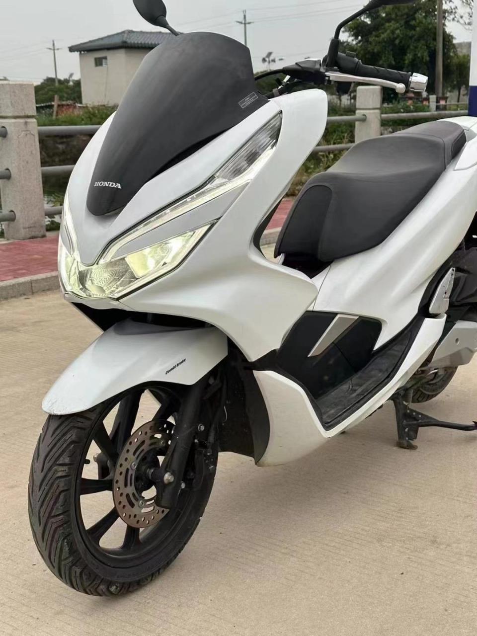 2018年 进口泰版pcx150 原版原漆 主机巅峰