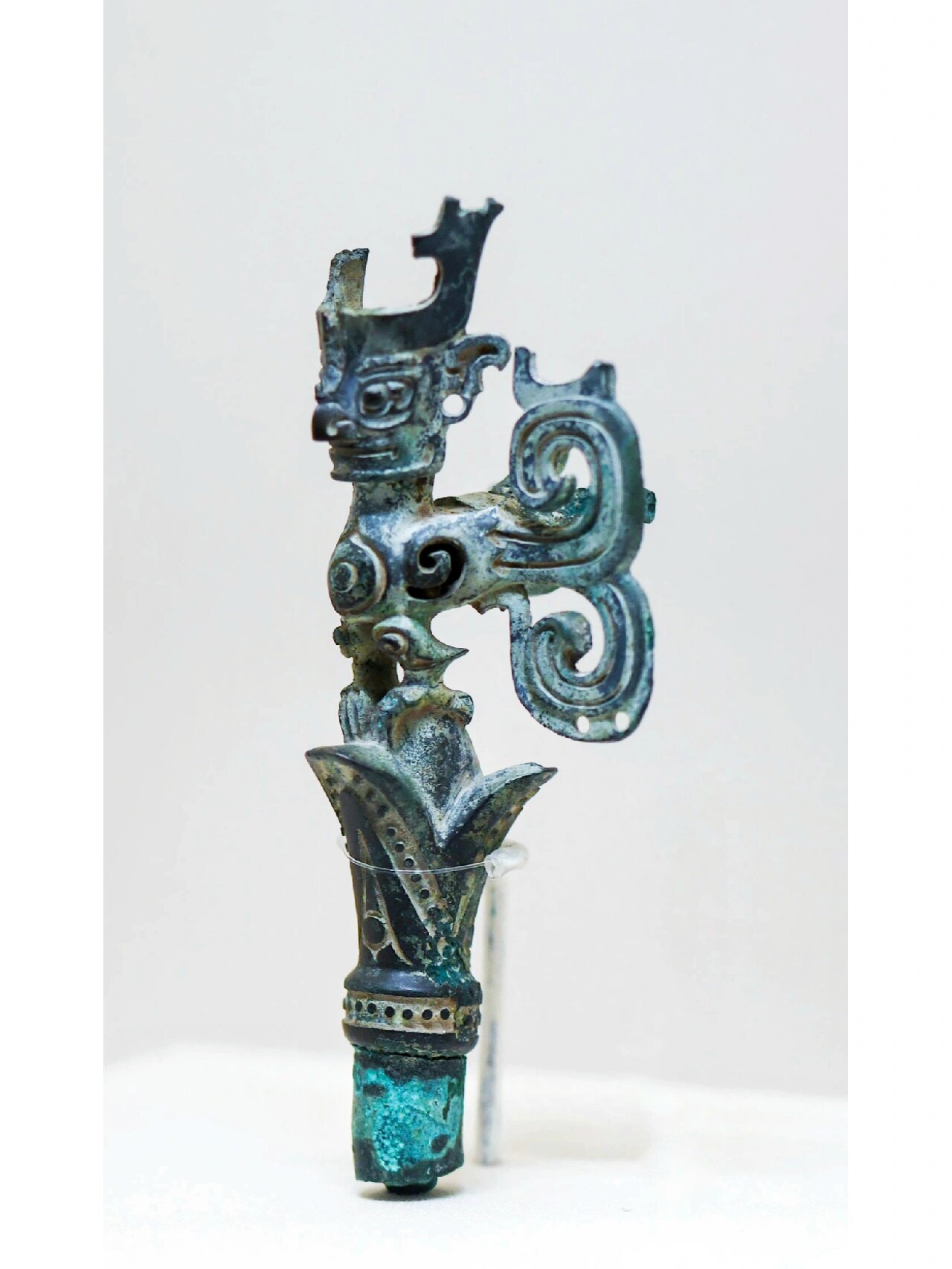 青铜鸟人像·商·三星堆