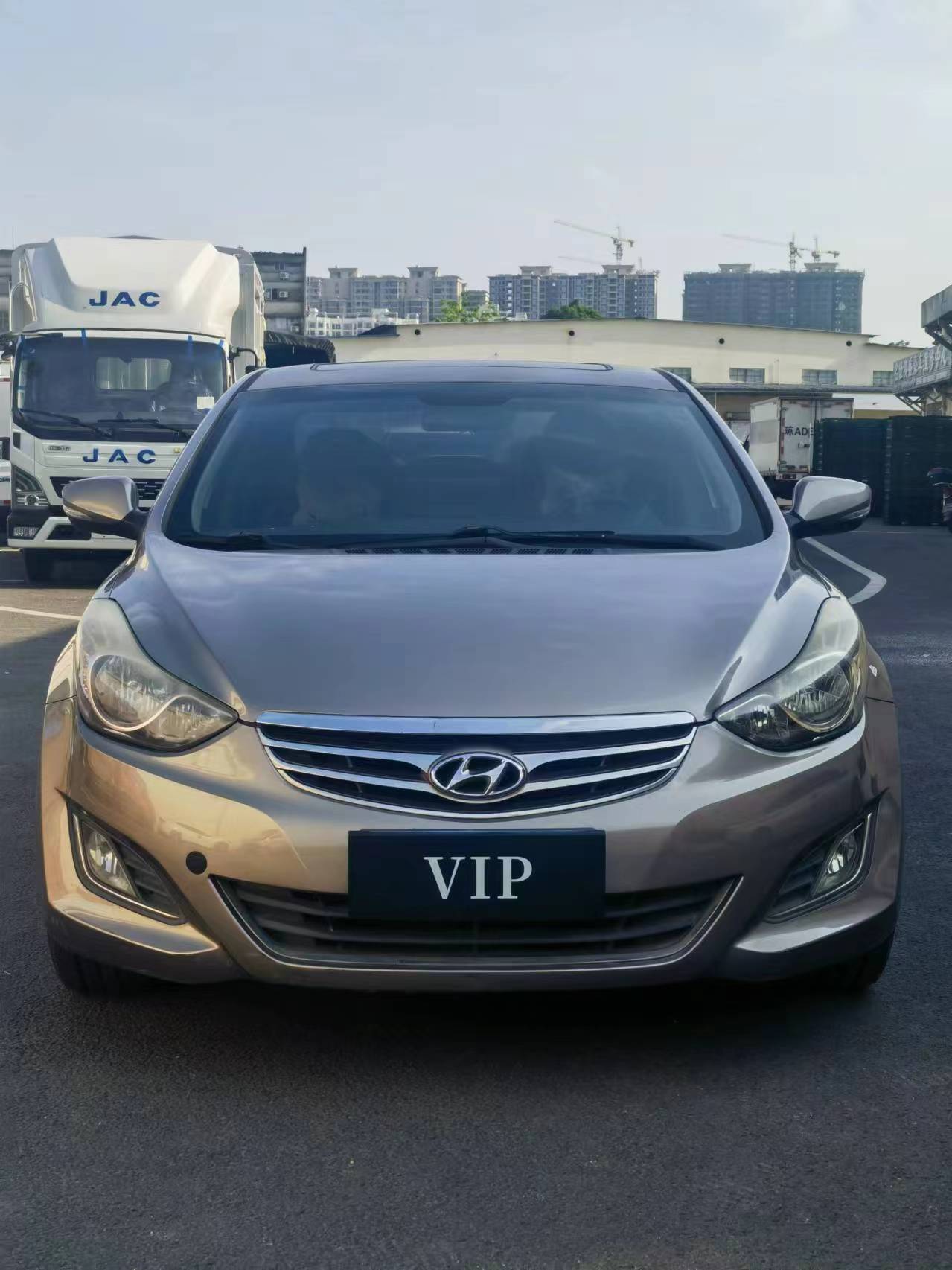现代朗动车型轿车