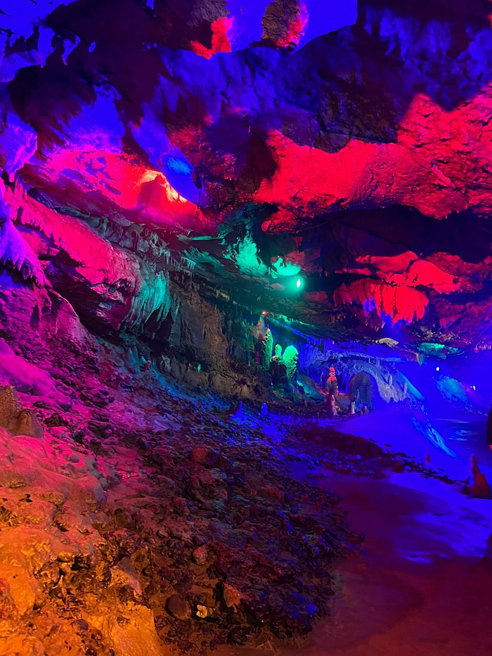 禄劝 山水溶洞 轿子仙宫94 99禄劝轿子仙宫位于云南省昆明市禄劝