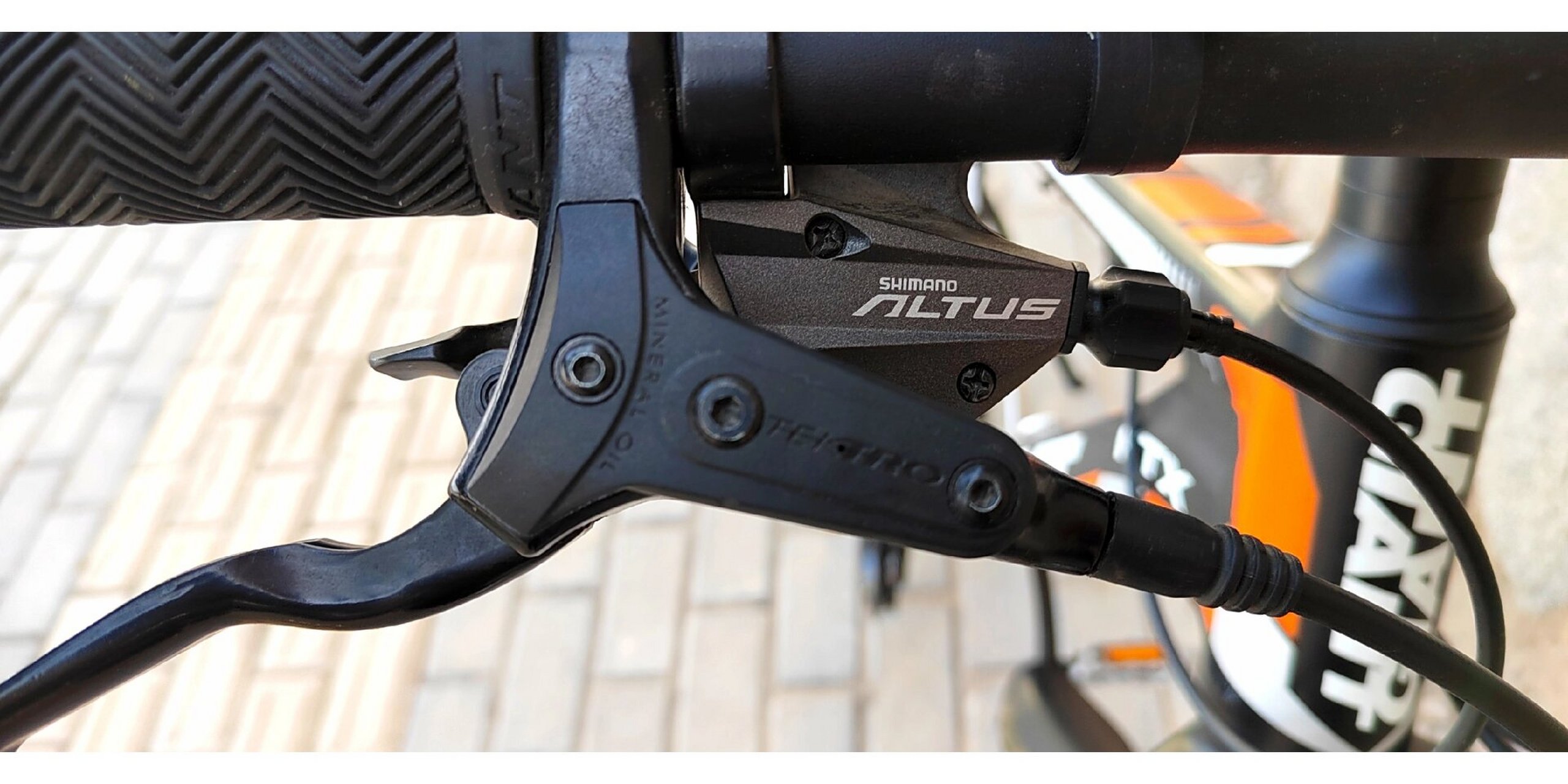 捷安特atx735 捷安特atx735,9新,前后变速全套禧玛诺,刹车为禧玛诺