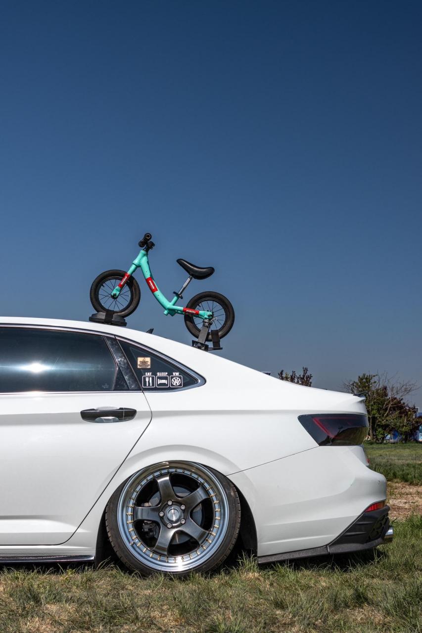 低趴姿态  23款速腾改装案例  23款速腾