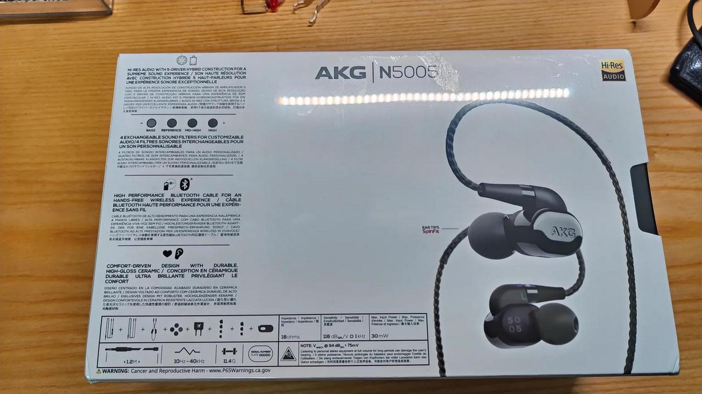 最近很多网友入手这款akg的n5005耳机,海外购价格大概在200刀左右