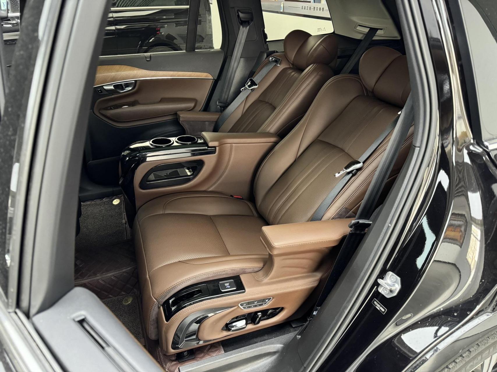 沃尔沃xc90 七座 升级 四座 后排航空座椅 (通风,加热,按摩,前后电动