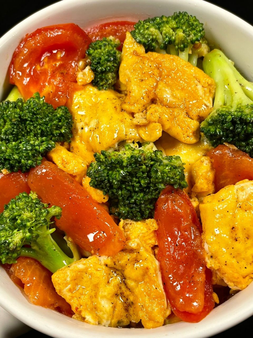 低脂美味的番茄西兰花炒鸡蛋真的是泰香了,巨掉秤!鲜美可口,营养美味.