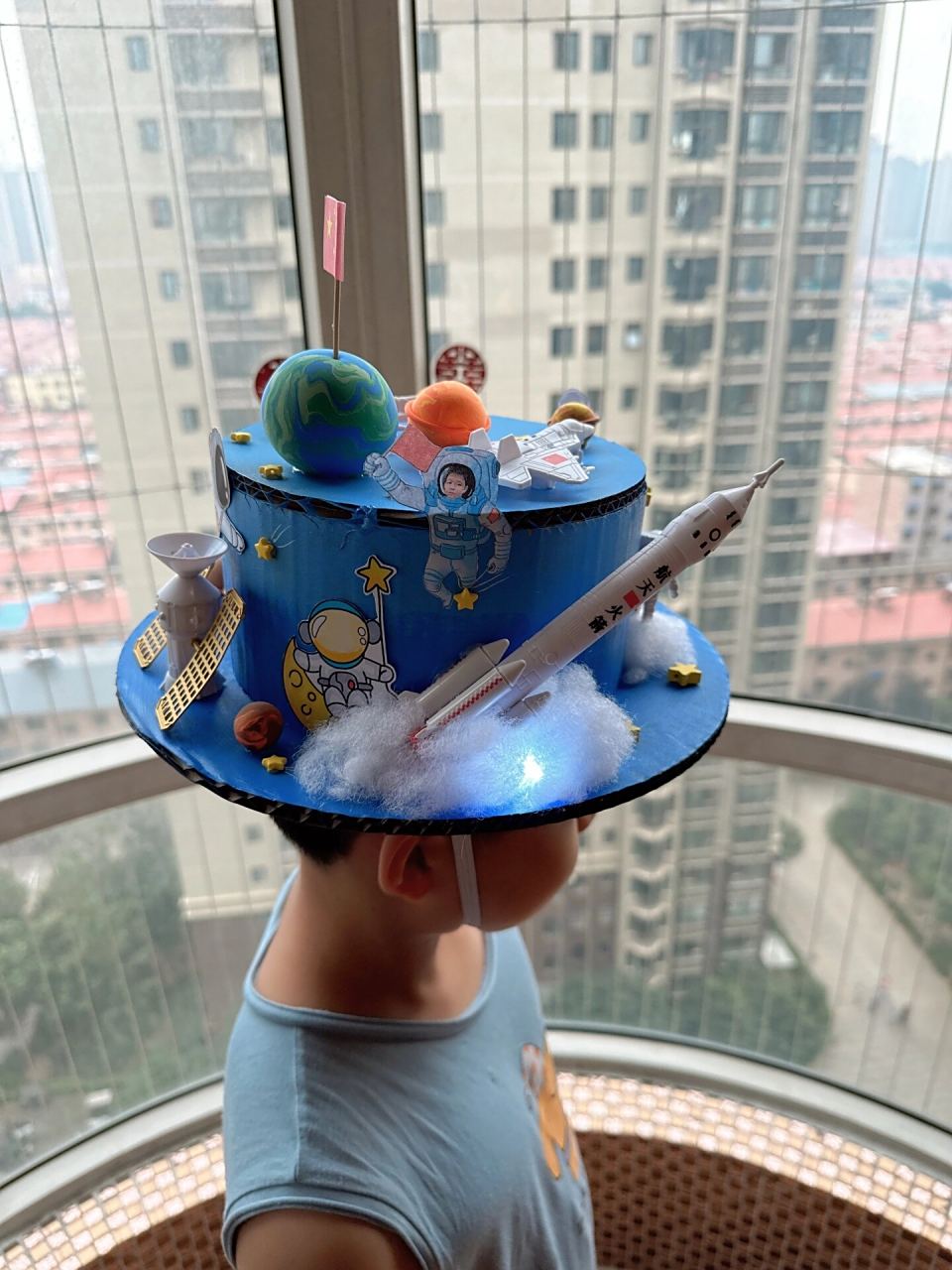 小学生手工航天科技 二年级手工作业 航天科技帽子97 又是费妈的