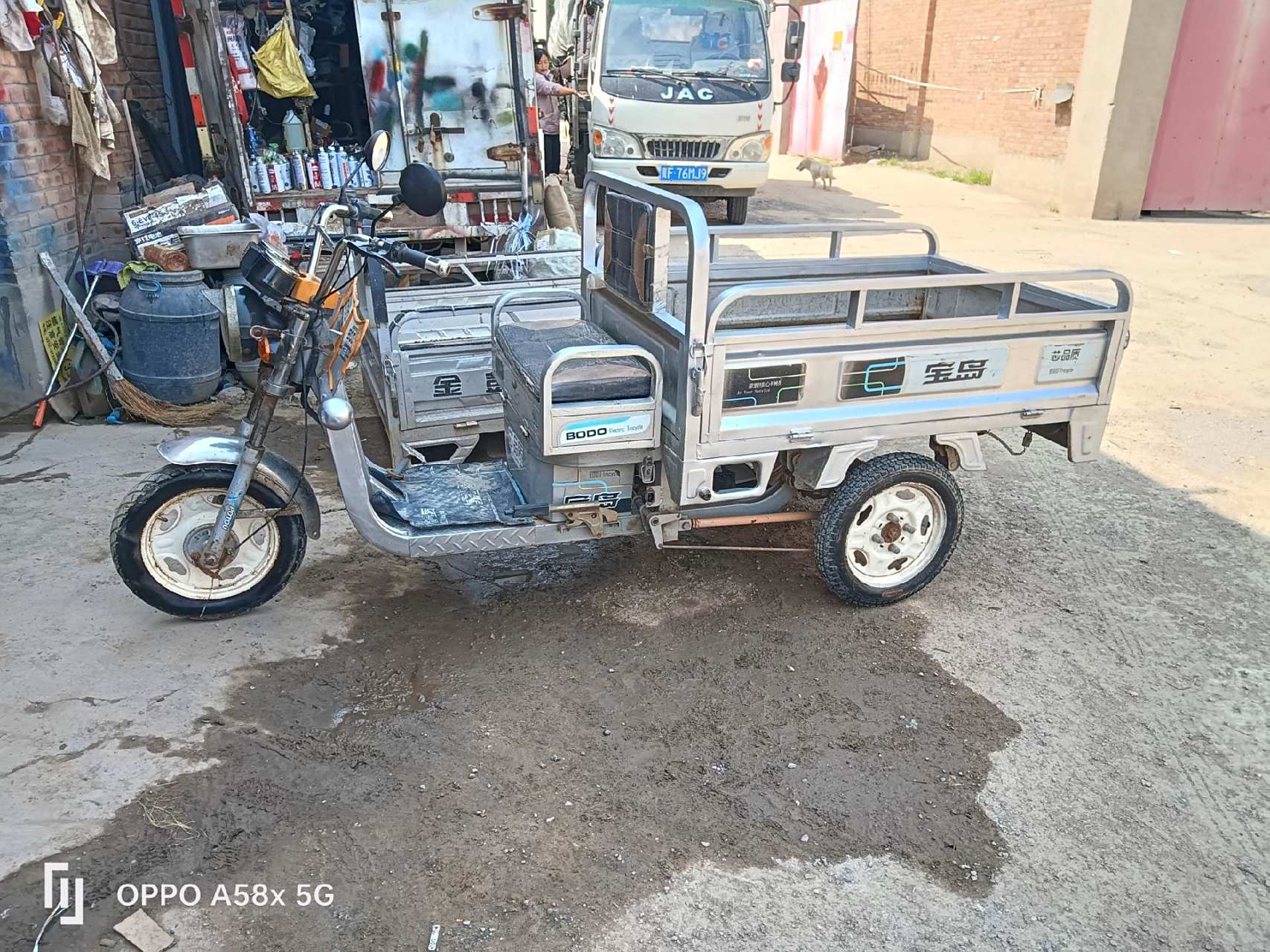 刚到名牌宝岛电三轮,原车图,特别有劲好.