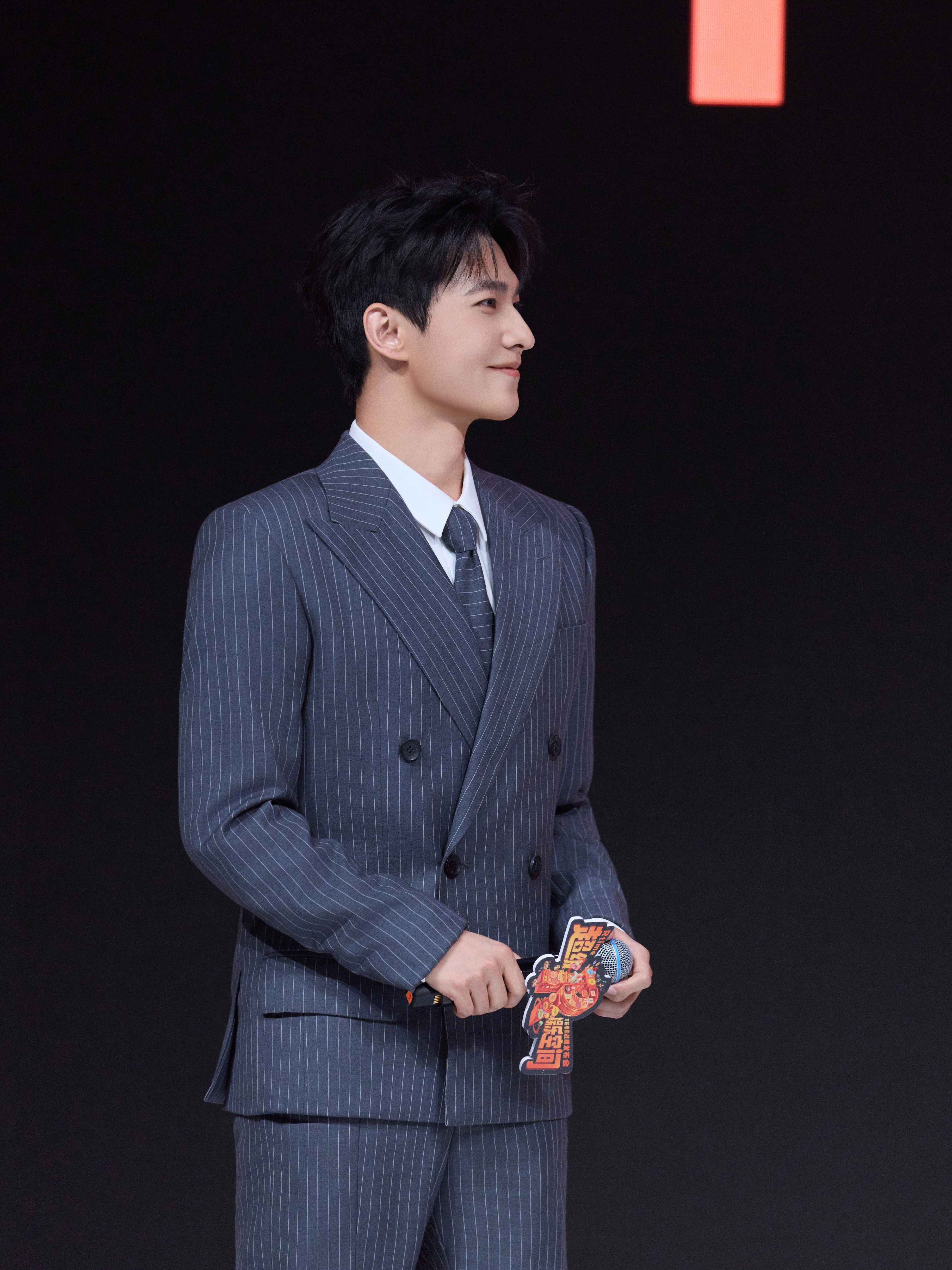 椰香奇遇,好运相伴,一起开启清凉夏日吧～杨洋   化妆:袁