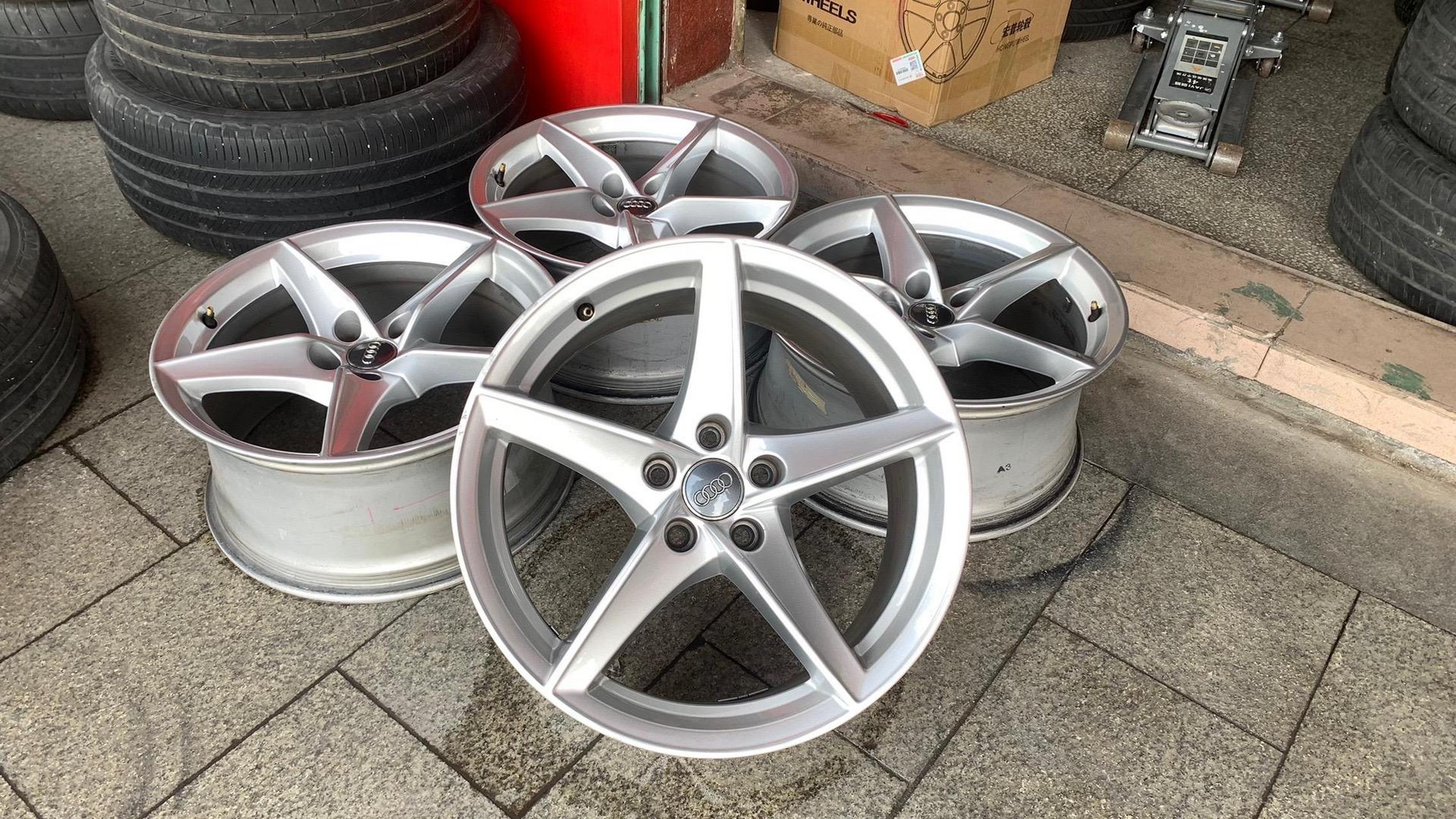 奥迪a5原厂18寸五星轮毂,原装正品轮毂 轮毂型号:18寸8.