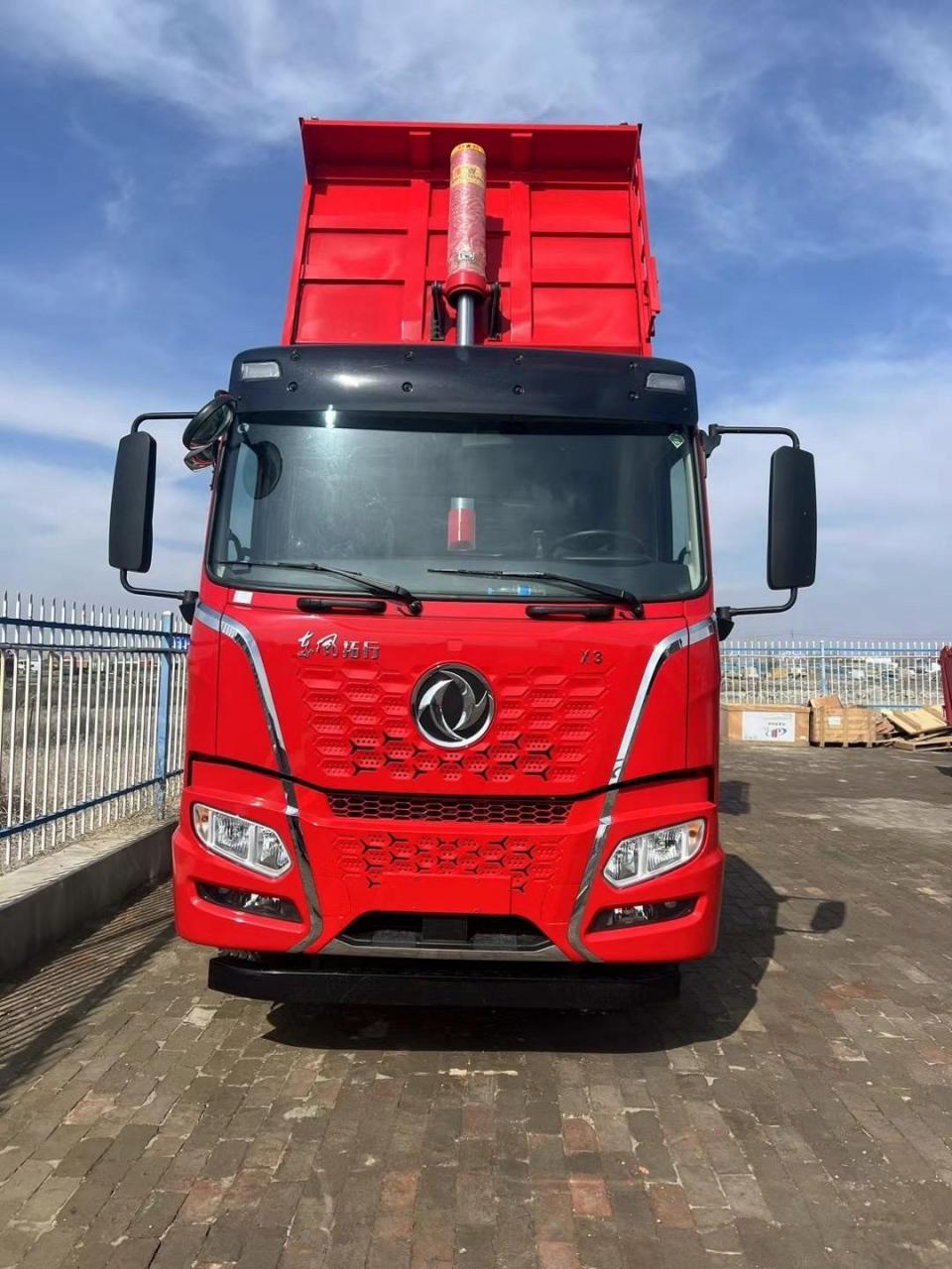 东风拓行x3平板自卸车6.