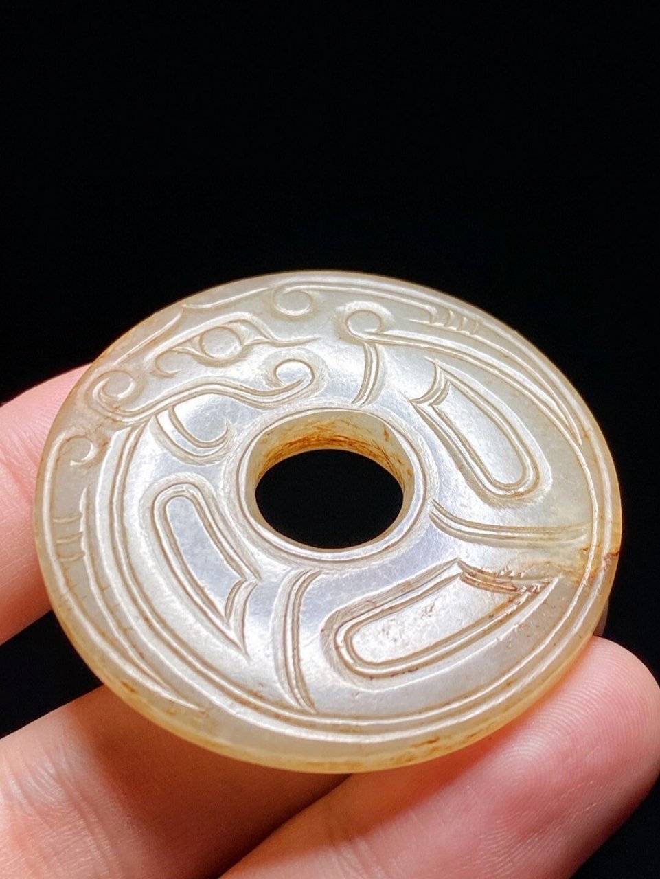 西周 和田玉籽料 白玉 龙纹玉璧 挂件  长5 宽5 高0.5厘米 重24.