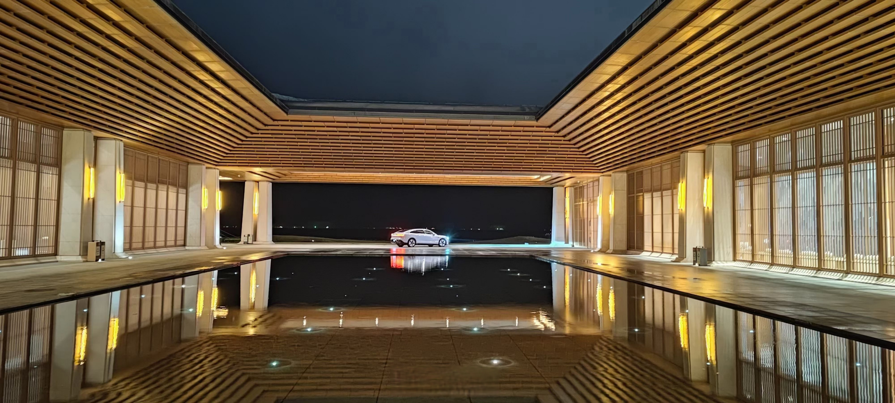 有点像武汉,号称无短板,但没有特别吸引的,没有突出的