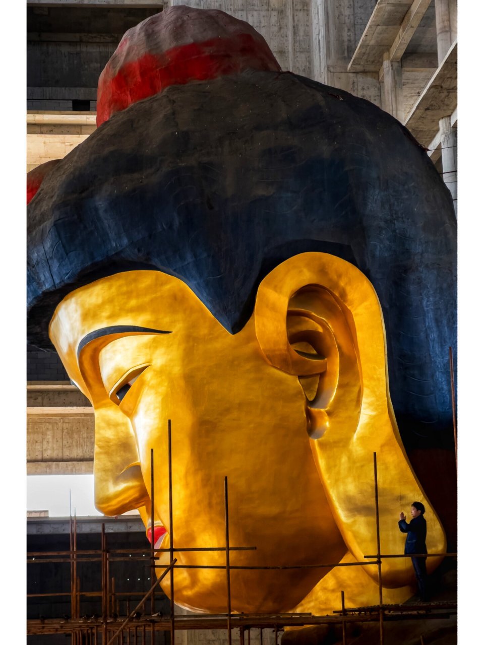 海宁盐官古镇安国寺 据说是亚洲最大的释迦摩尼坐像 带了胶片相机