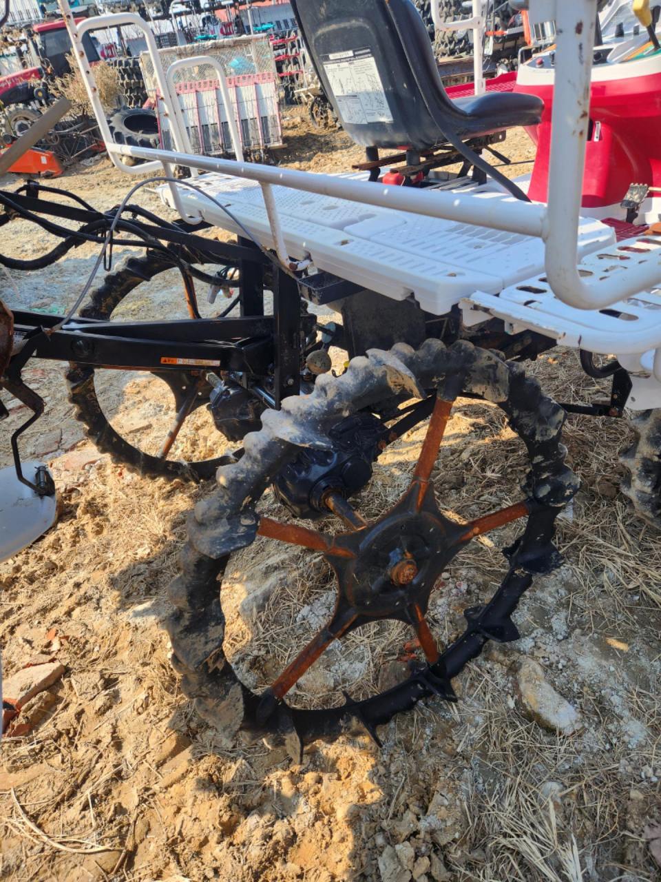 出售多台23年国四洋马插秧机 车头三百多小时 秧台轮子100多小时