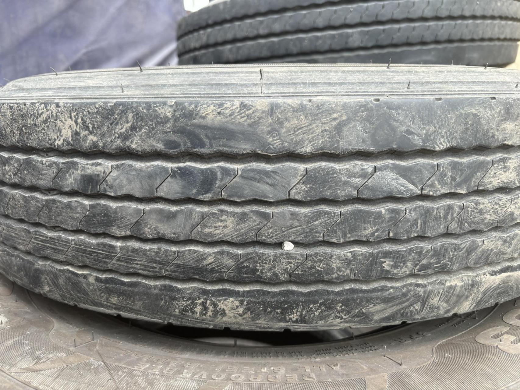 700r16二手轮胎 花纹七八成新