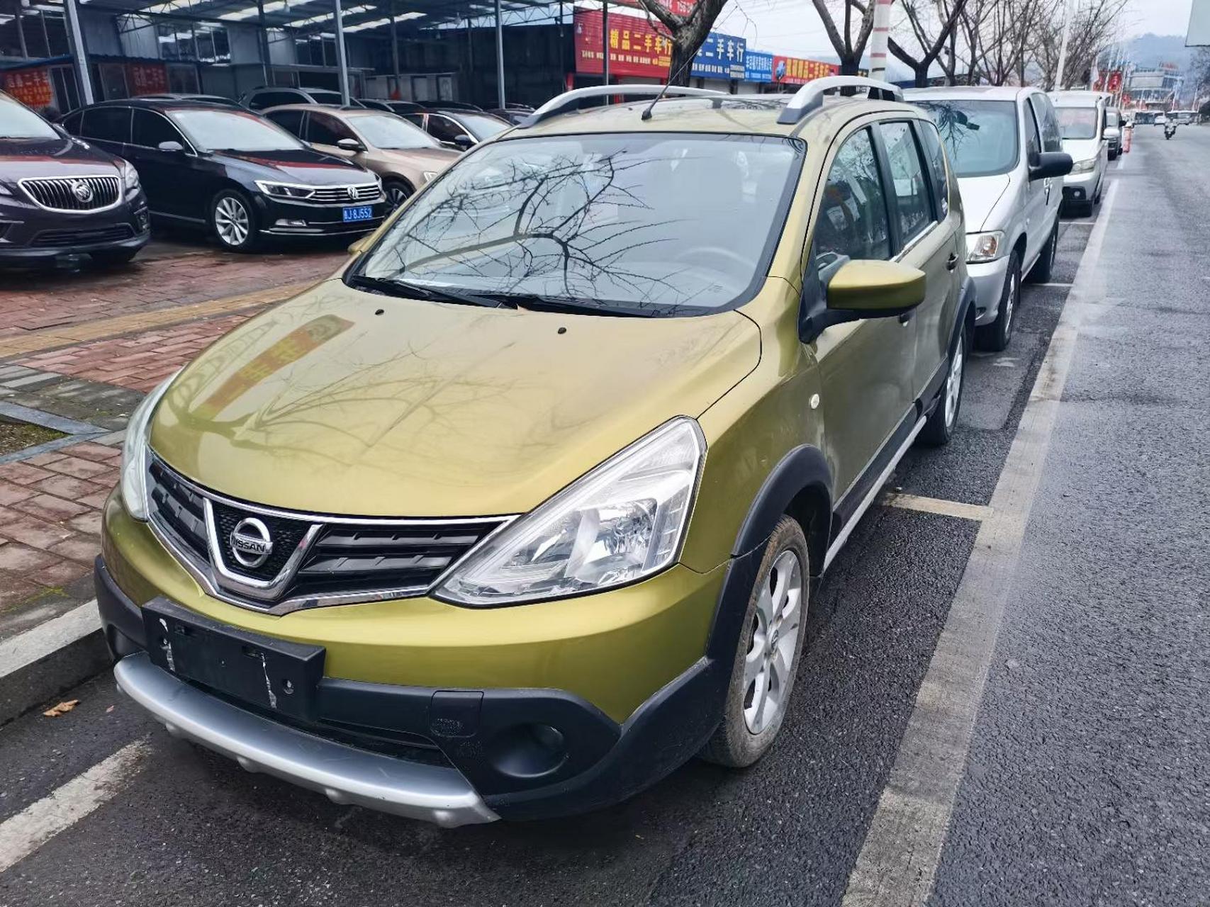 14年差一个月上牌精品日产骊威.1.