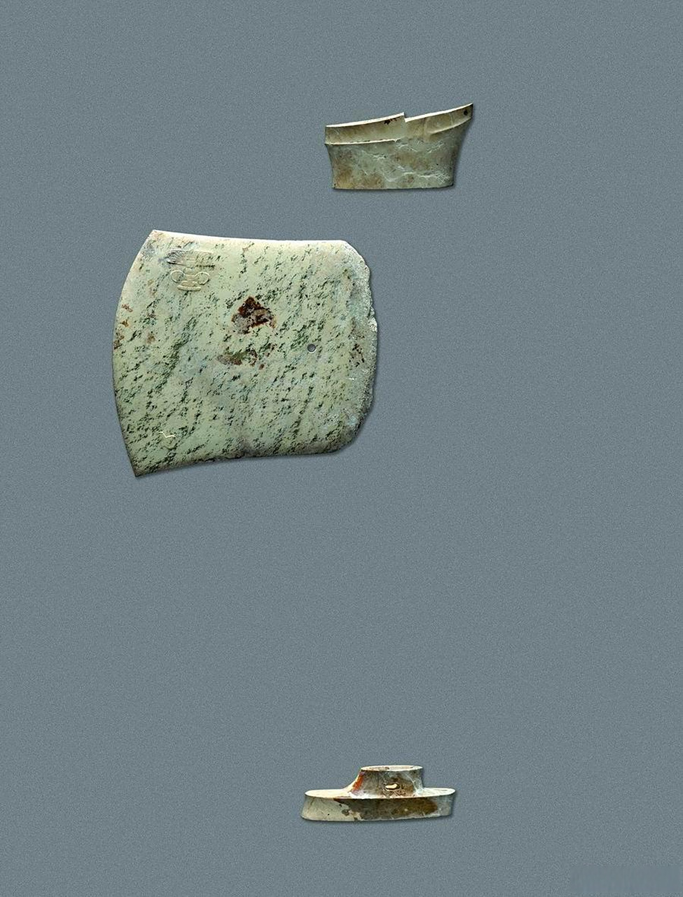 唯一一个带神徽的良渚玉钺